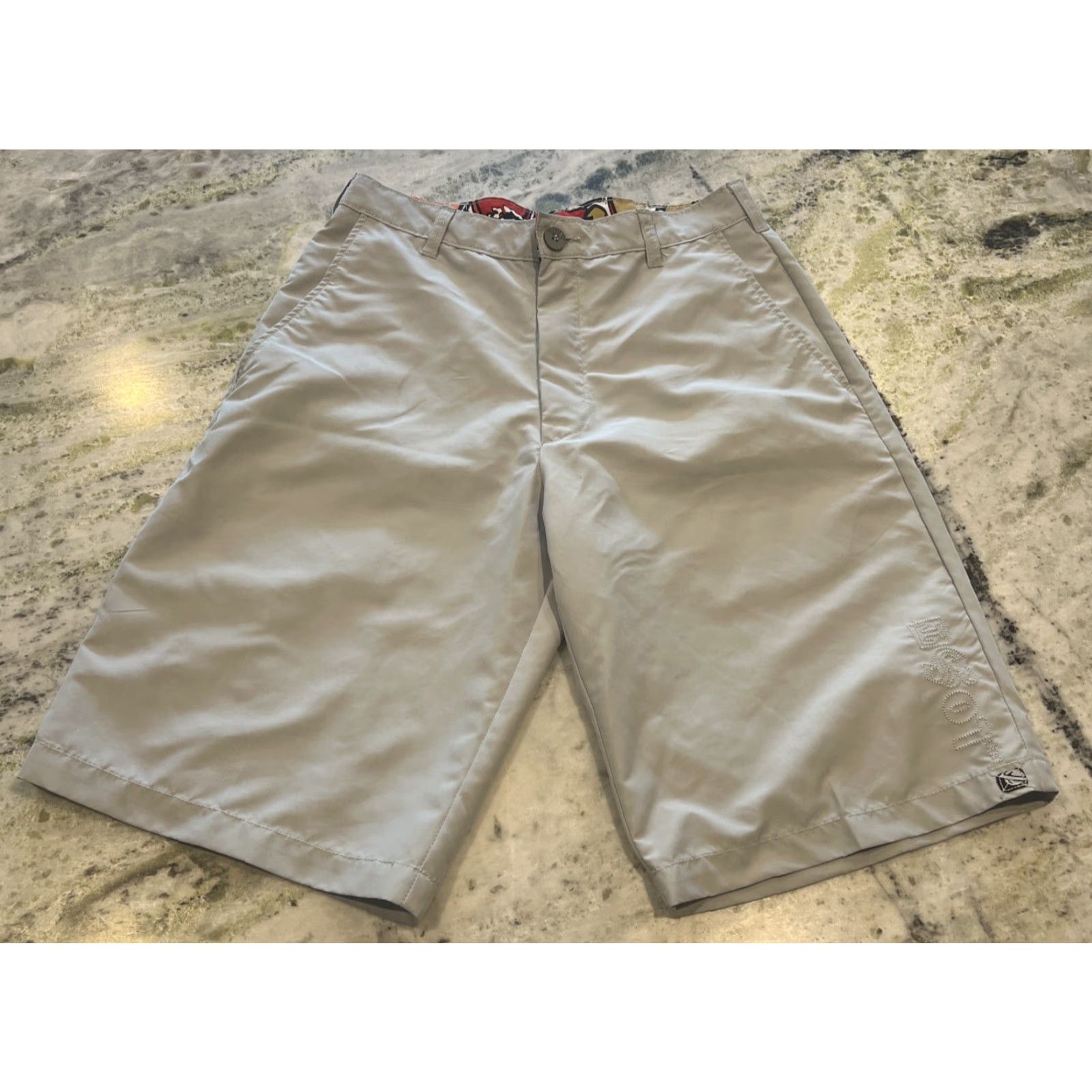 Vintage Lost Shorts Men 29 Skate Street Grey Bermuda Shorts Skate Street Mens Size US 29 - 5 Thumbnail