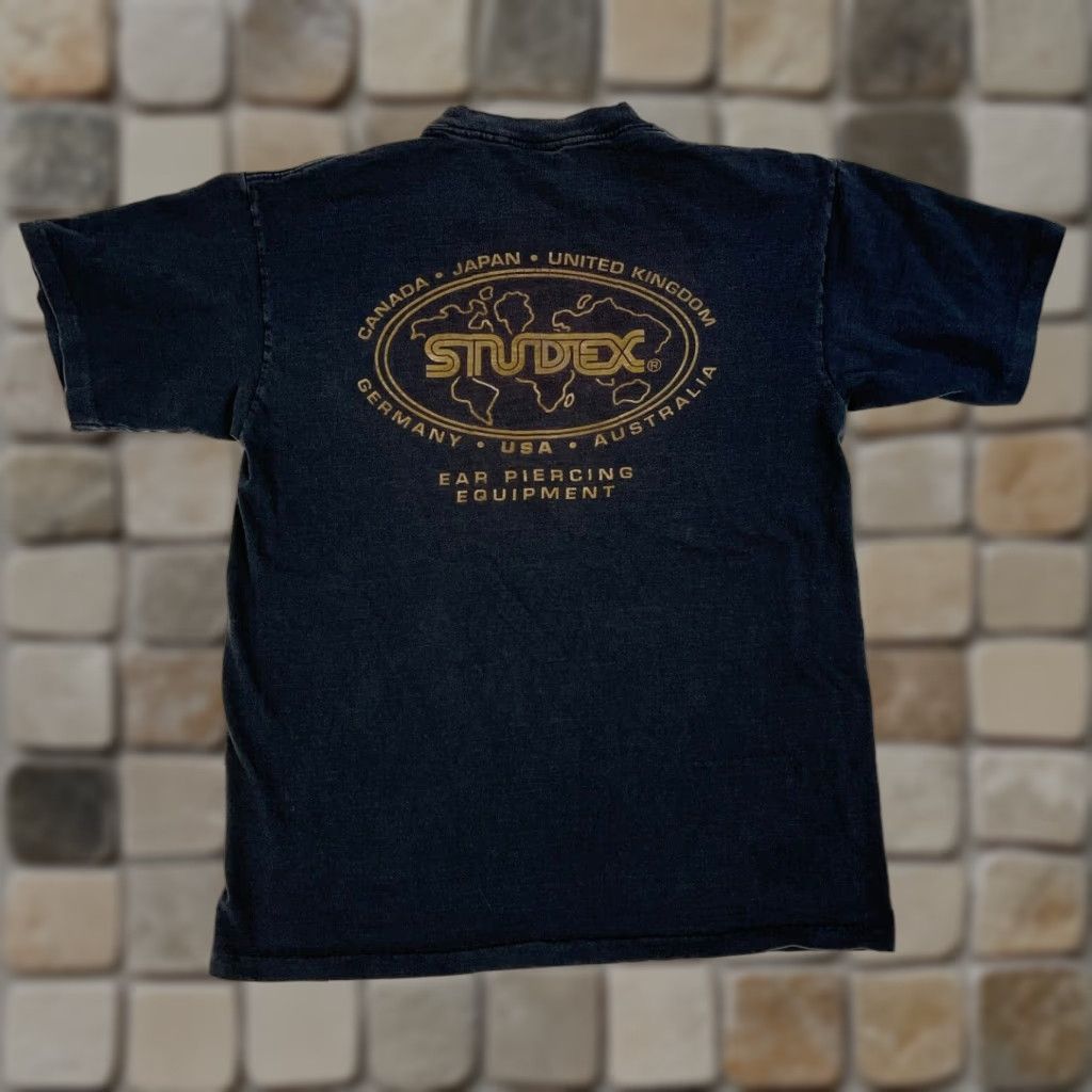 Lee VINTAGE Florida Studex Ear Piercing Equipment T-Shirt Lee Made in USA Sz L Men’s Black 1992 90s Vintage Graphic Print Shirt Size US L / EU 52-54 / 3 - 1 Thumbnail