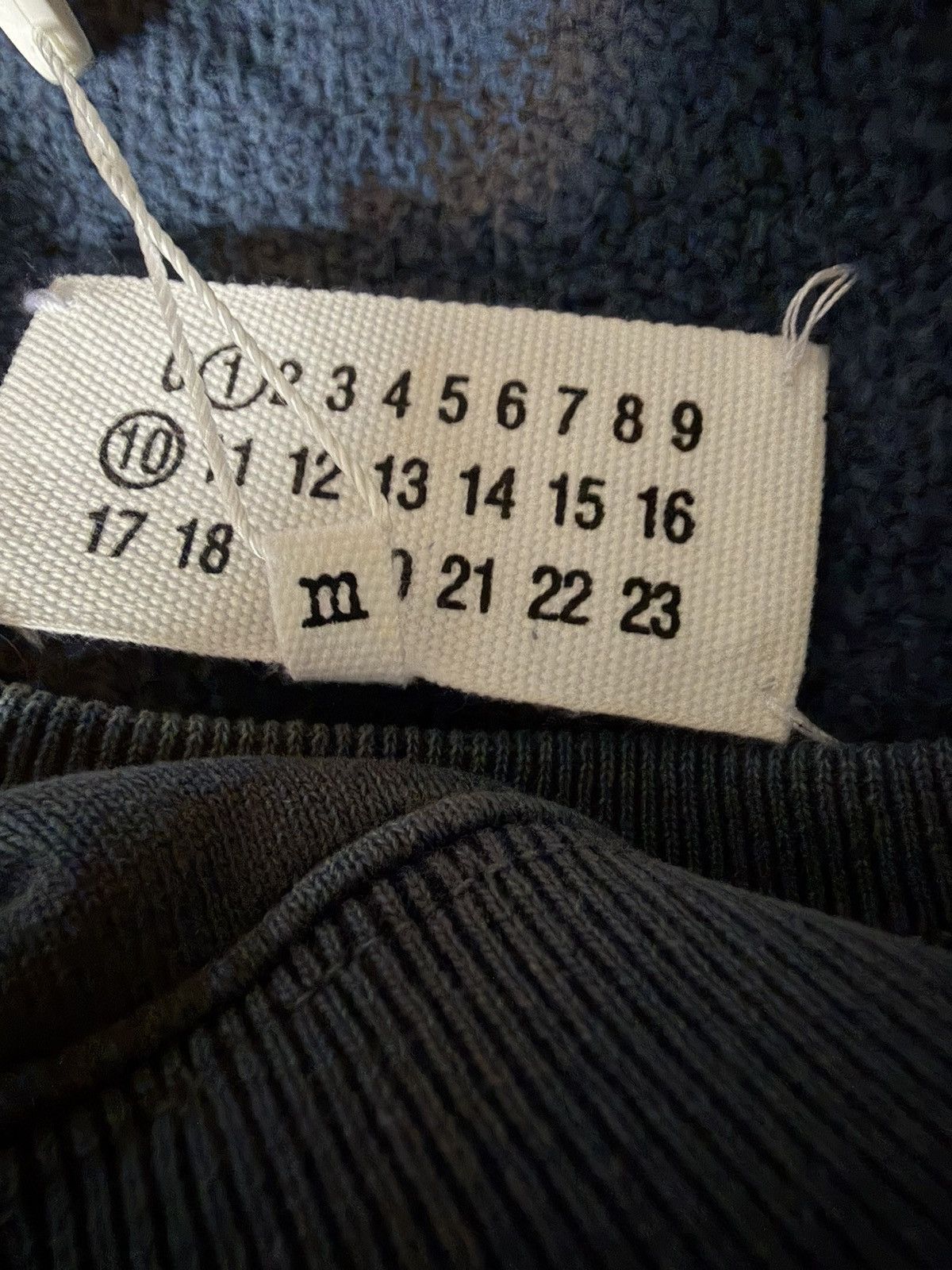 Maison Margiela $1.2k worn-look organic-cotton sweatshirt, M,oversized),IT Size US M / EU 48-50 / 2 - 19 Thumbnail