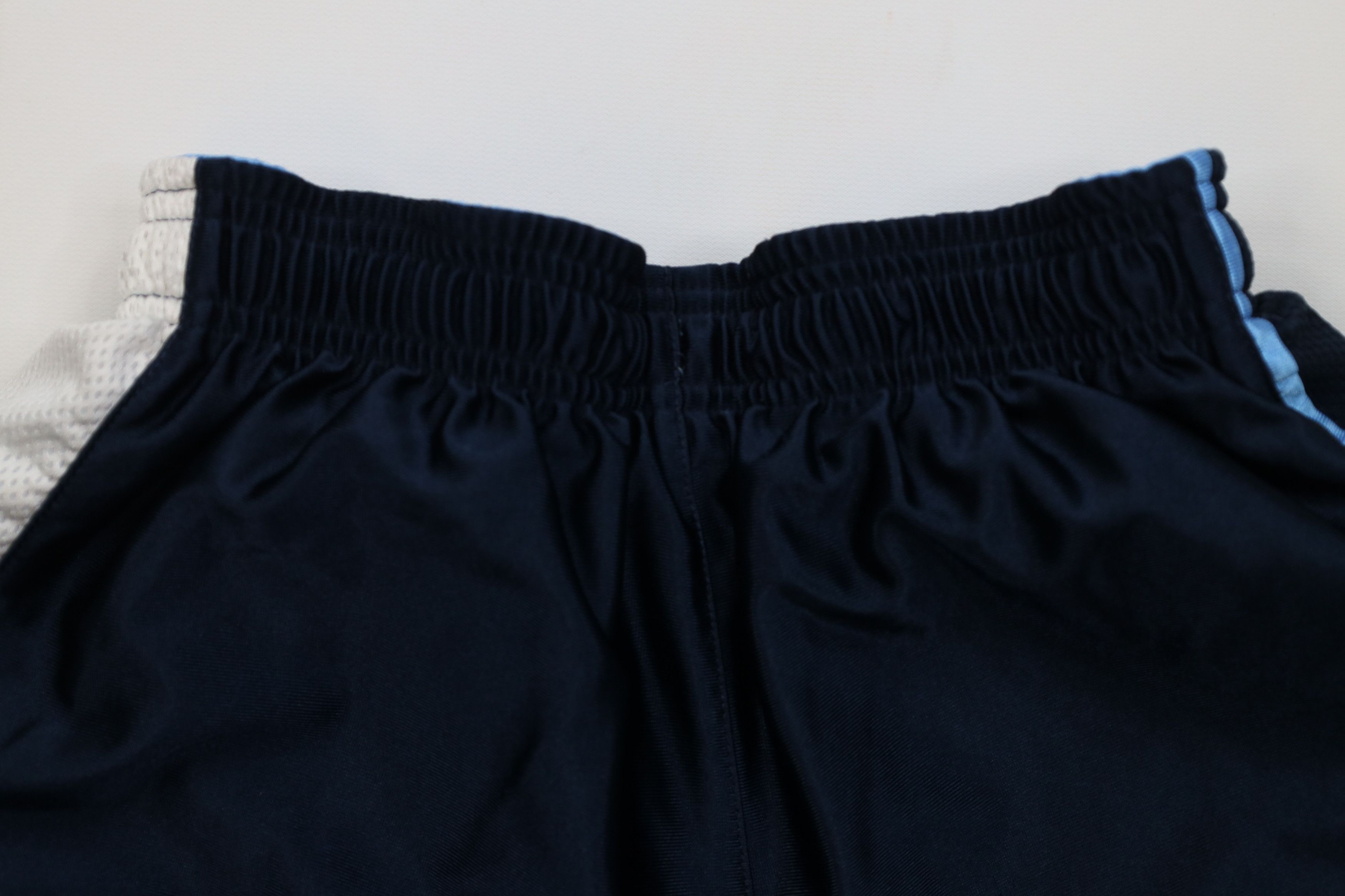 Nike Vintage 90s Y2K Nike Reversible Silky Basketball Shorts Size 24" / US 00 / IT 34 - 16 Thumbnail