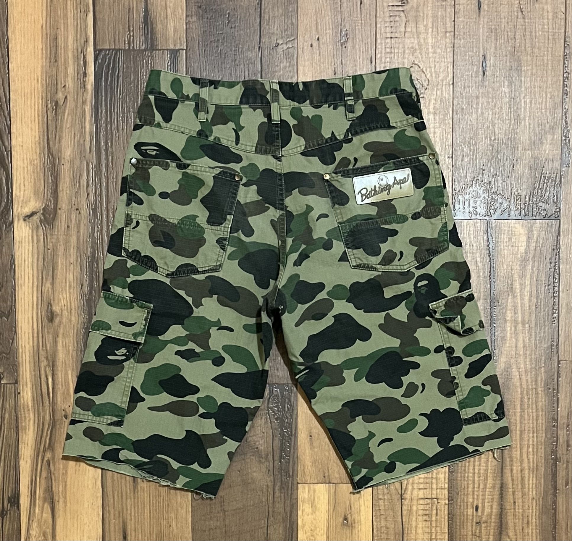 Bape 1st Camo Shorts Size US 30 / EU 46 - 1 Thumbnail