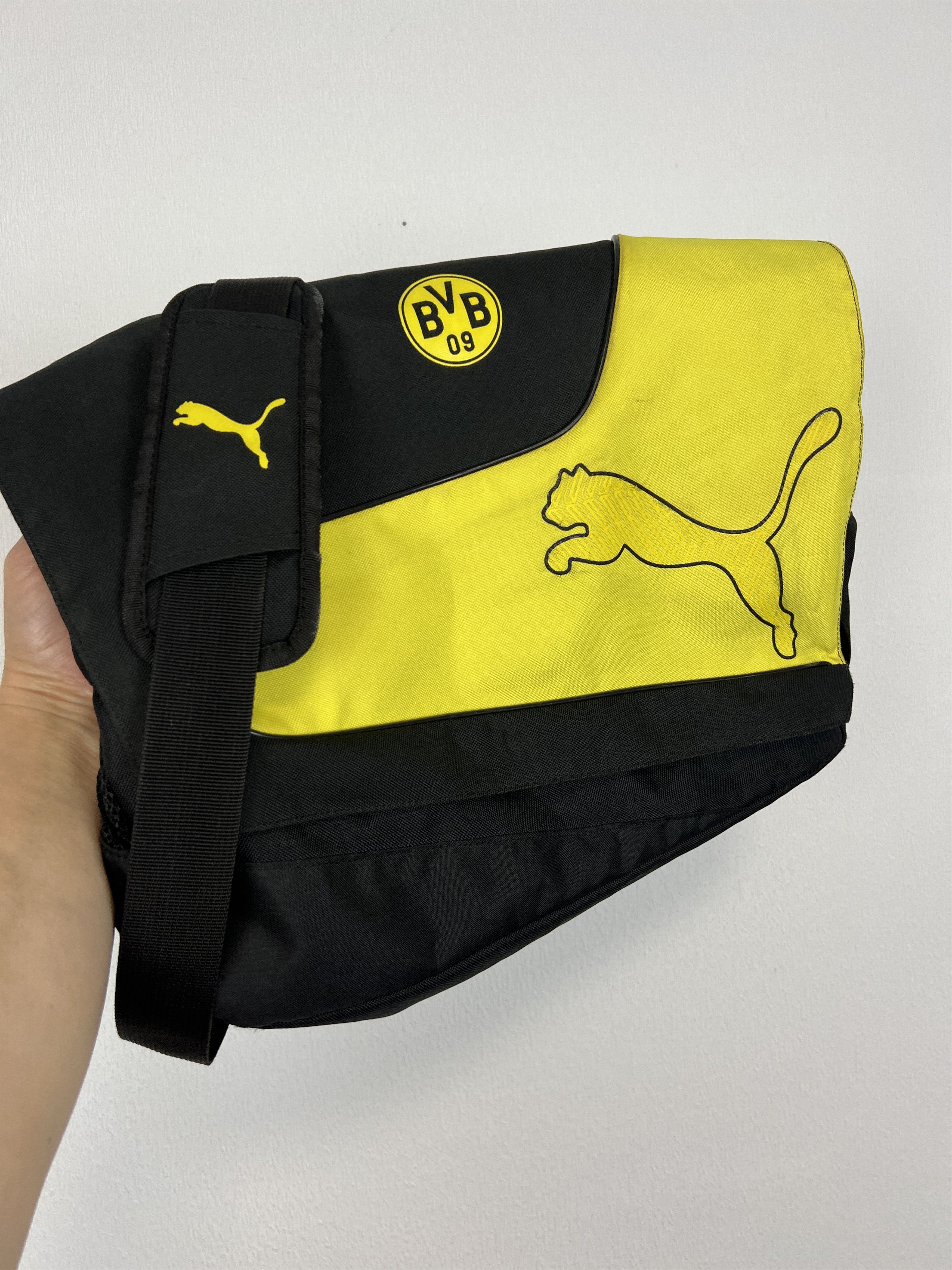 Puma Vintage Borussia Dortmund BVB Train Crossbody Football Size ONE SIZE - 15 Thumbnail