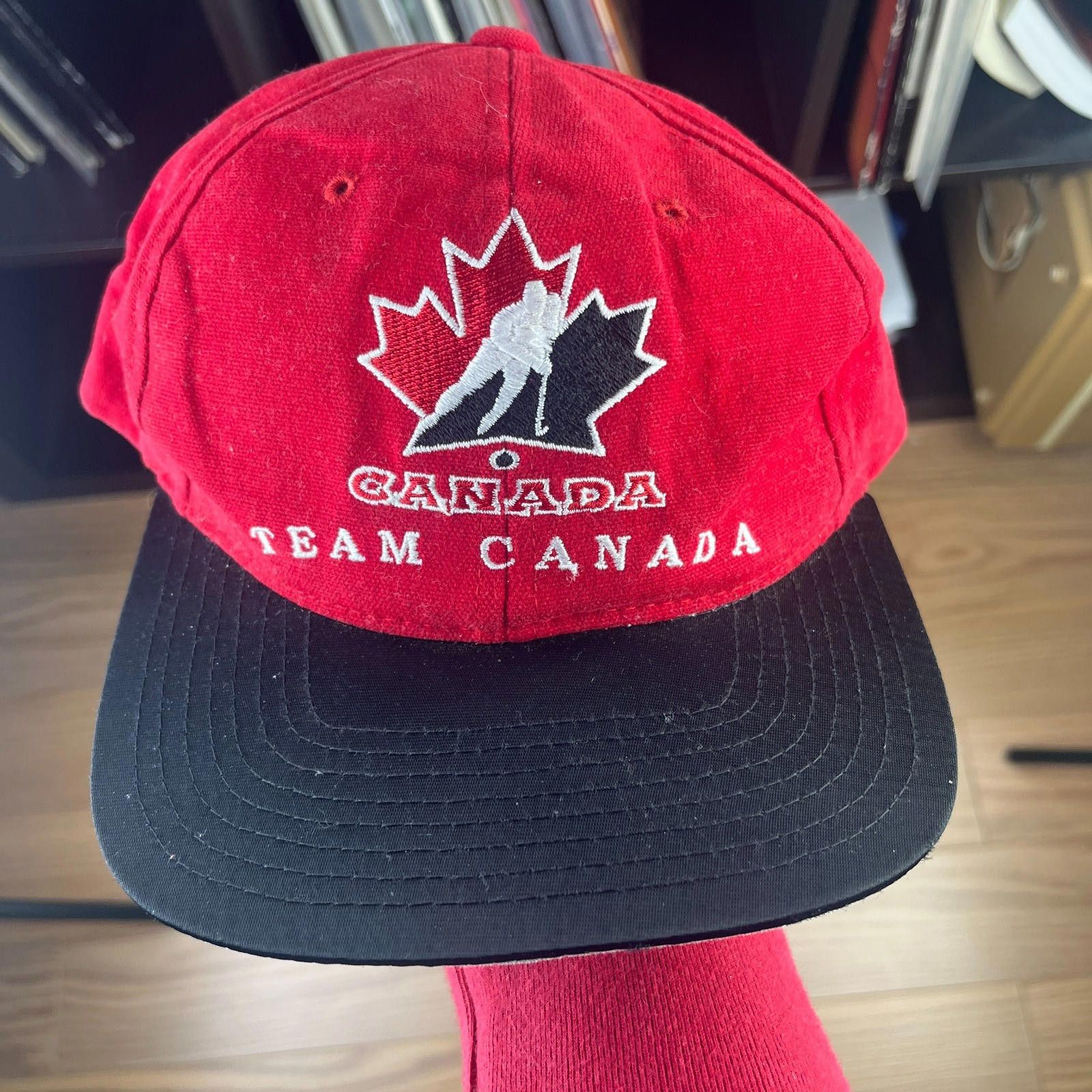 Starter Vintage 90s Starter Team Canada Hockey Strapback Hat Size ONE SIZE - 1 Thumbnail