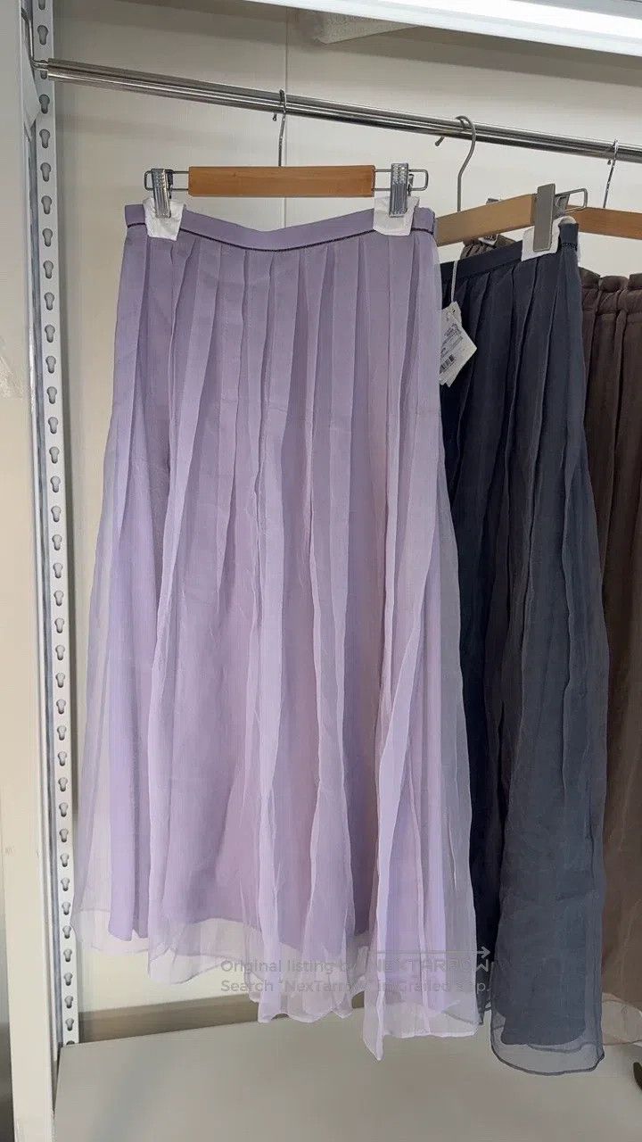 Brunello Cucinelli Brunello Cucinelli 25 Models of Lilac Colored Beaded Silk Size 26" / US 2 / IT 38 - 3 Thumbnail