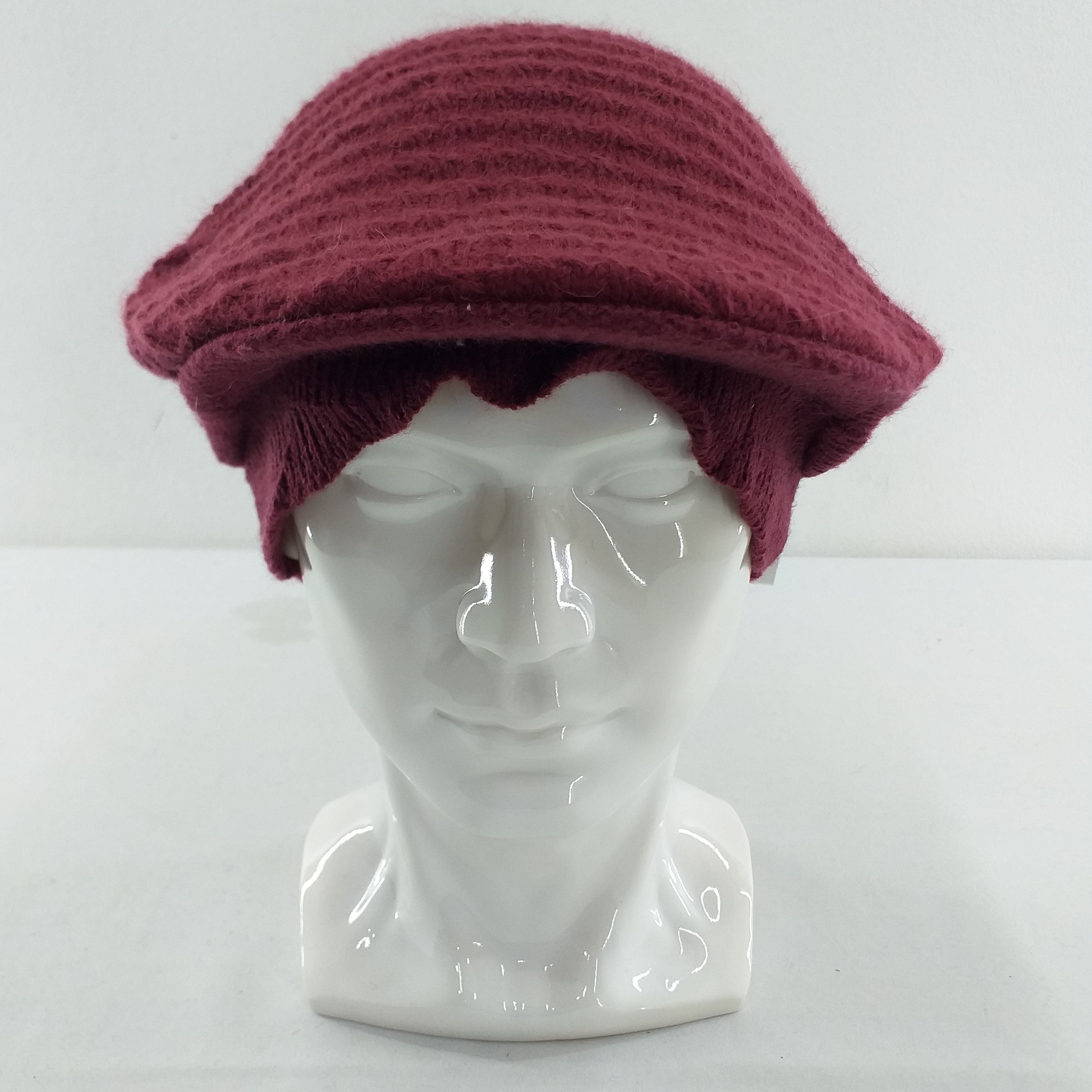 Lacoste Lacoste Snow Cap Hat Beanie -BN142 Size ONE SIZE - 1 Thumbnail