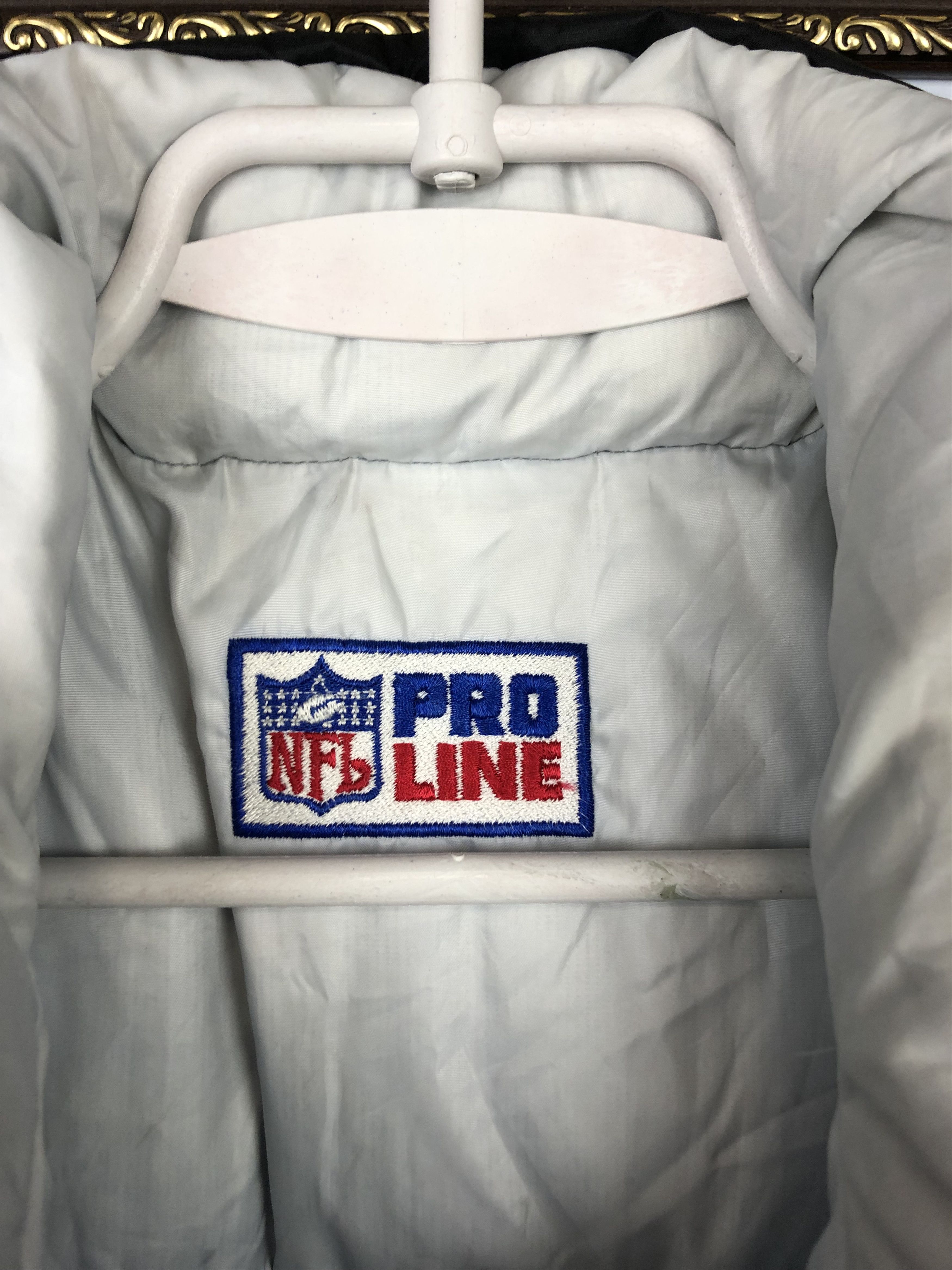 Nike Vintage Pro Line Nike Oakland Raiders Puffer Vest Two Sided Size US L / EU 52-54 / 3 - 5 Thumbnail