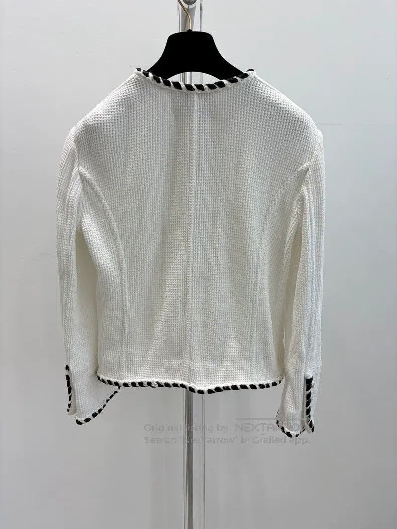 Chanel Chanel White diamond buckle black and white rolled edge tw Size XS / US 0-2 / IT 36-38 - 2 Thumbnail