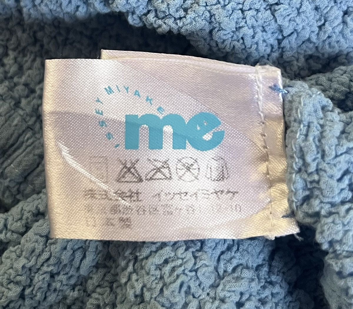 Issey Miyake Vintage issey miyake me pleated wrinkled light blue tee Size S / US 4 / IT 40 - 3 Thumbnail