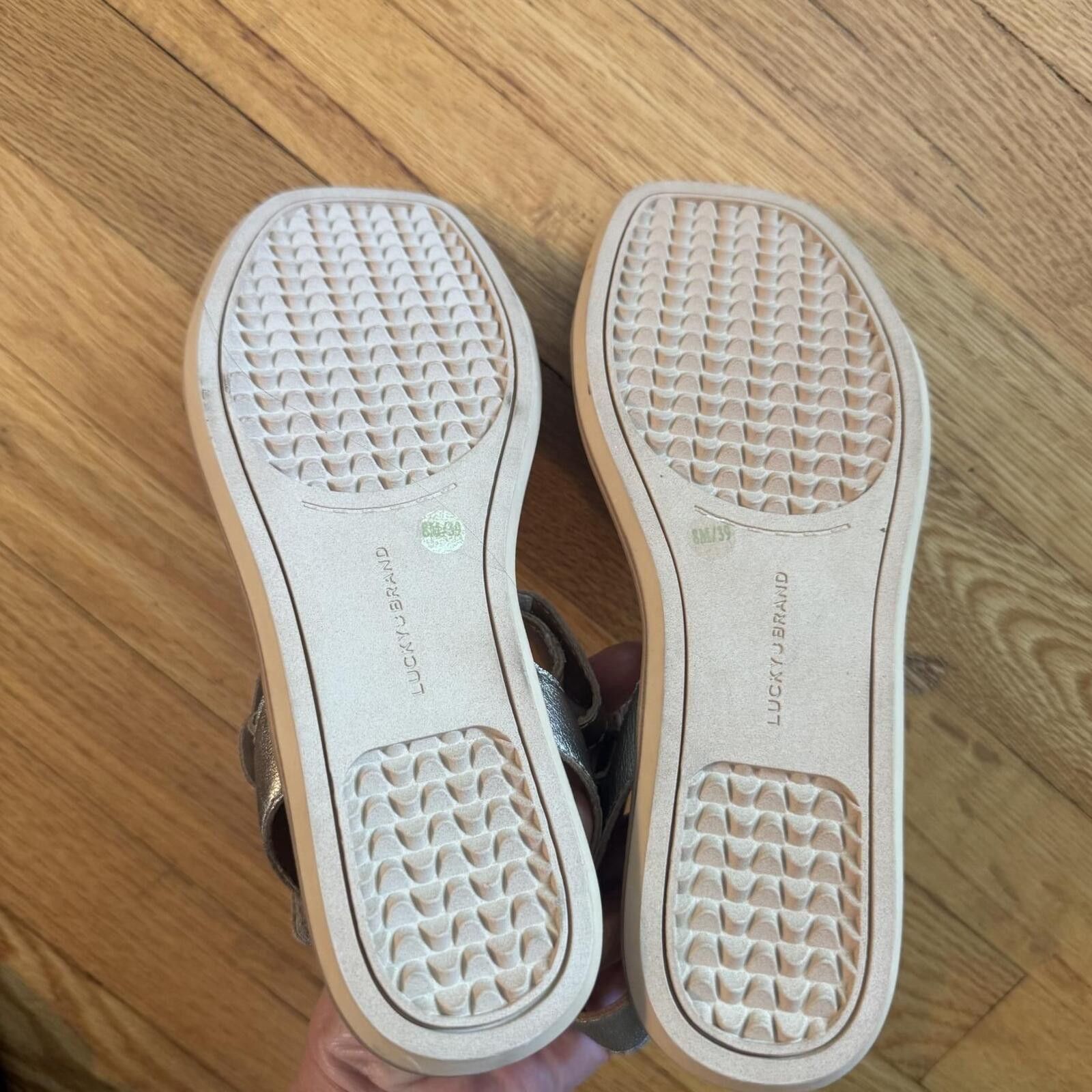 Lucky Brand NWOT Lucky Brand Gold Metallic Natany Size 8 sandals. Size US 8 / IT 38 - 3 Thumbnail