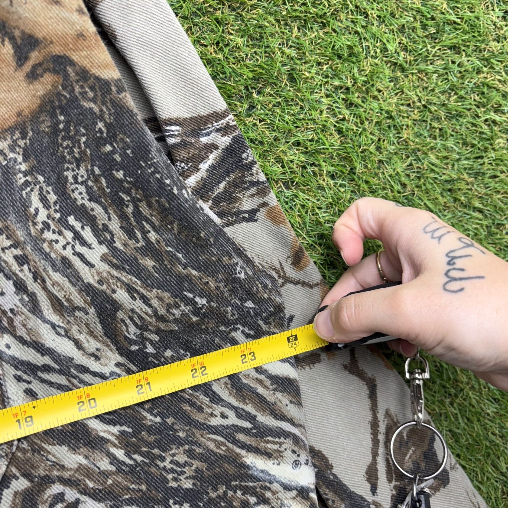 Vintage VINTAGE Cabela's Men’s Camouflage Shirt Large Realtree Outdoor Hunting Twill USA 90s Size US L / EU 52-54 / 3 - 3 Thumbnail