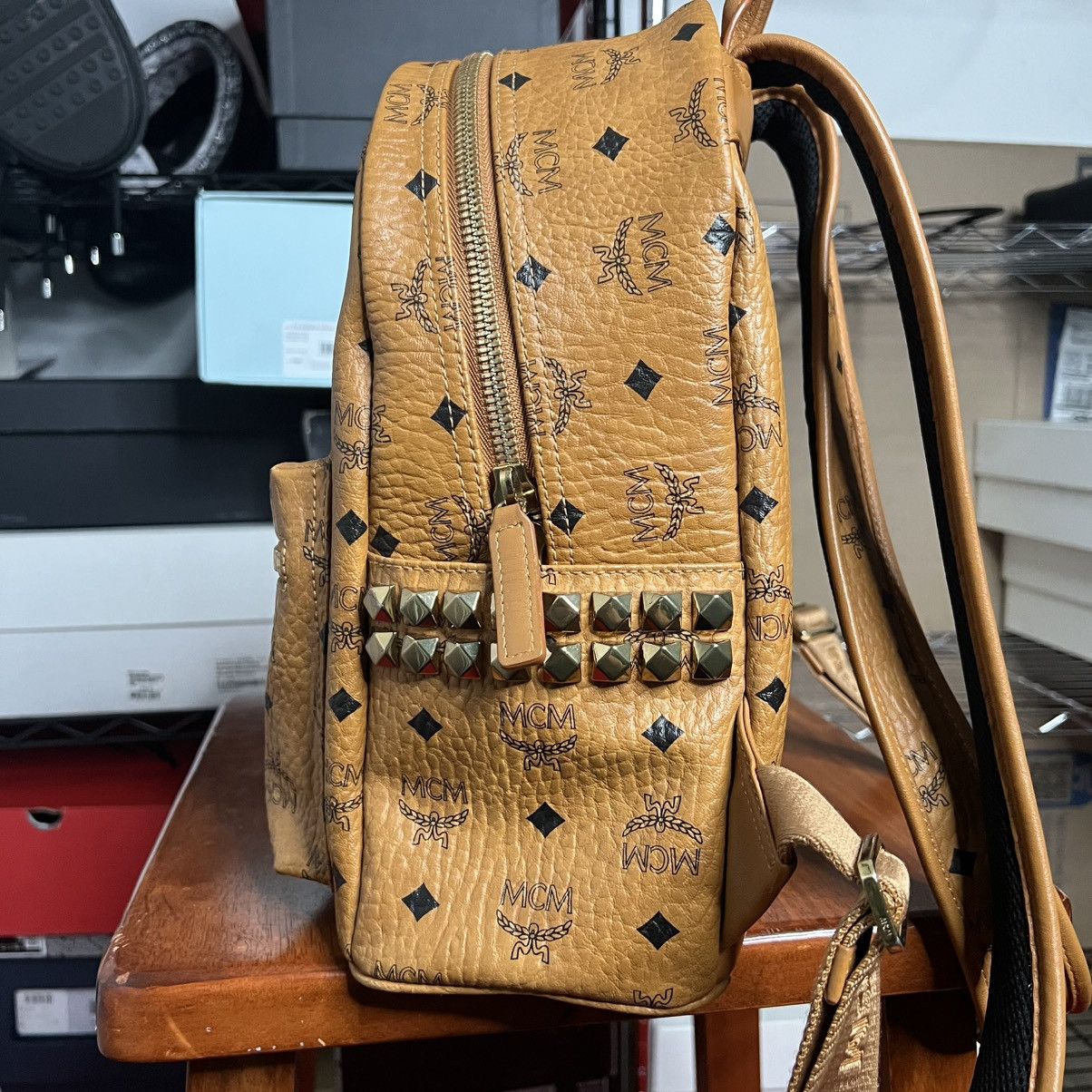 MCM MCM Stark Side Studs Backpack Cognac Visetos Size ONE SIZE - 6 Thumbnail