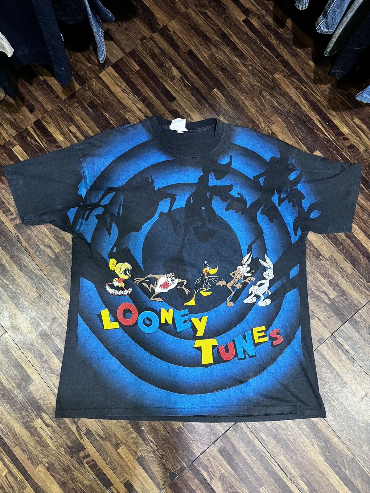 Vintage Vintage Looney Tunes Squad Shadow 1993 Size US L / EU 52-54 / 3 - 1 Thumbnail