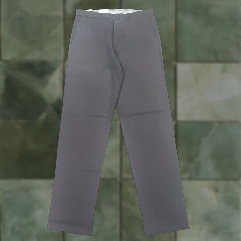 Haggar Haggar Chino Pants Mens 32x34 Gray Straight Fit Flat Front Stretch Waist Size US 32 / EU 48 - 1 Thumbnail