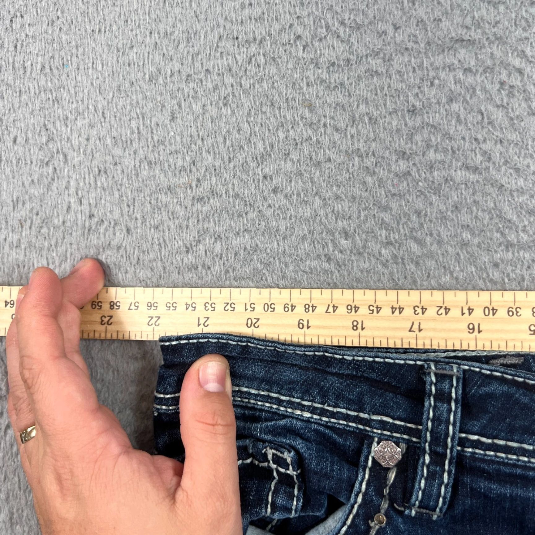 Silver Jeans Co. Silver Jeans Women's Jeans 24 Bootcut Denim Blue Natsuki Flap Thick Stitch Regular Fit Pockets Embroidered Cotton Blend Size 42" / US 20 - 5 Thumbnail