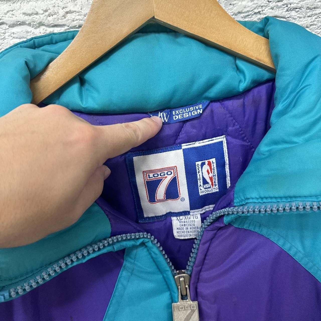 Starter Vintage Logo 7 Charlotte Hornets Zip Up Puffer Jacket XL Size US XL / EU 56 / 4 - 4 Thumbnail