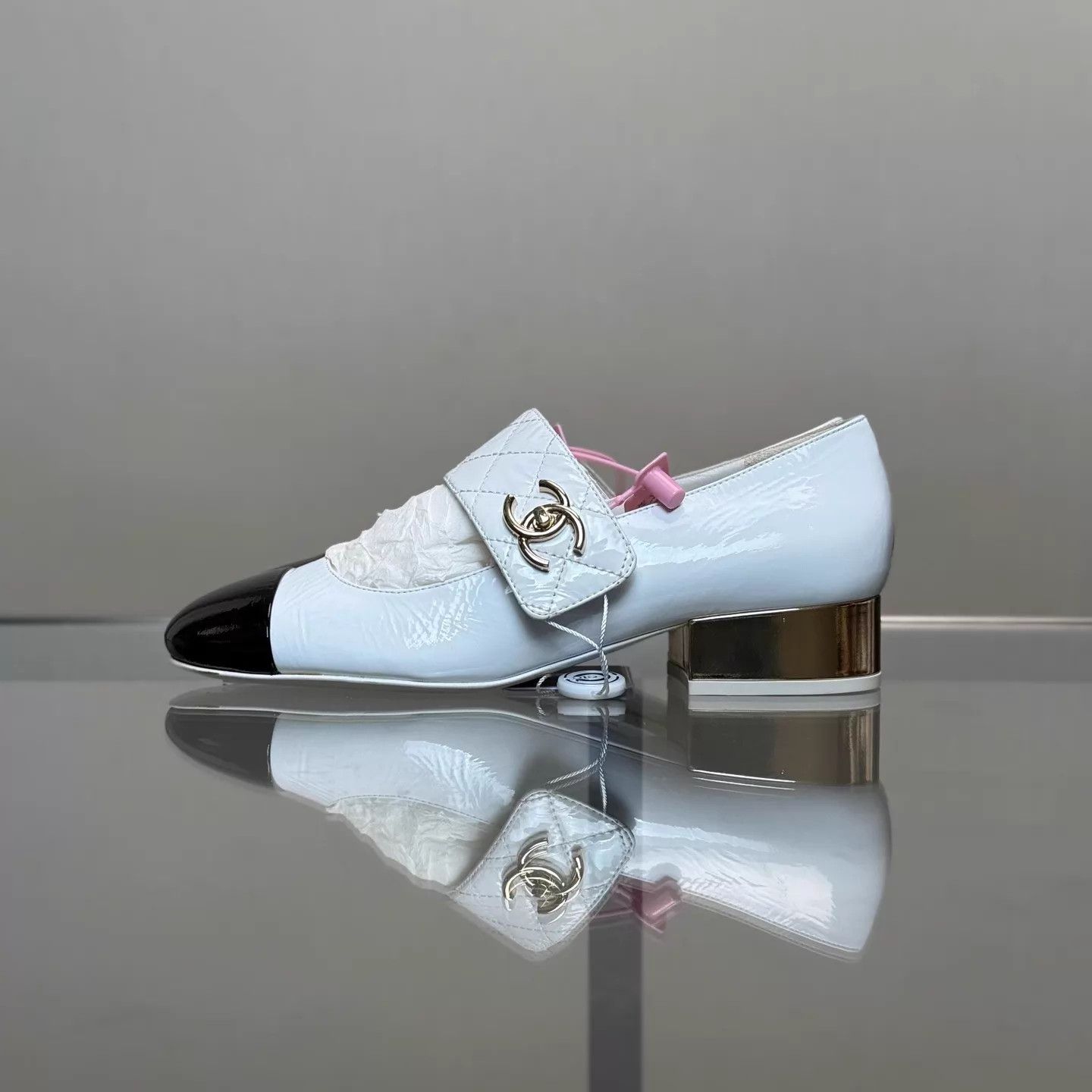Chanel Chanel B&W Buckle Mary Janes 37.5 NIB Size US 7 / IT 37 - 5 Thumbnail