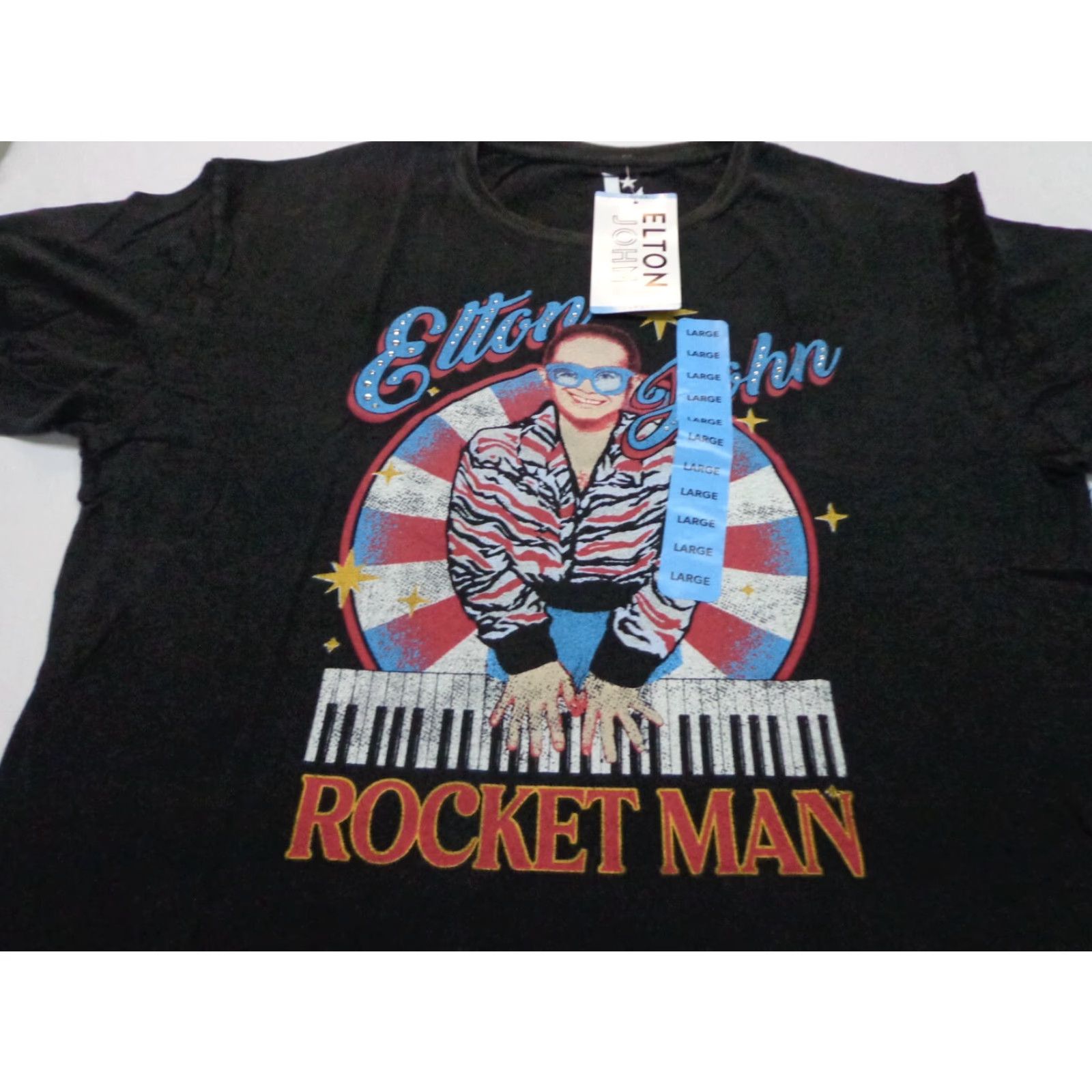 Vintage Elton John Rocket Man T-Shirt Black Women Large Regular Fit Rhinestones Crew Neck Casual Short Sleeve Tee Size L / US 10 / IT 46 - 2 Thumbnail