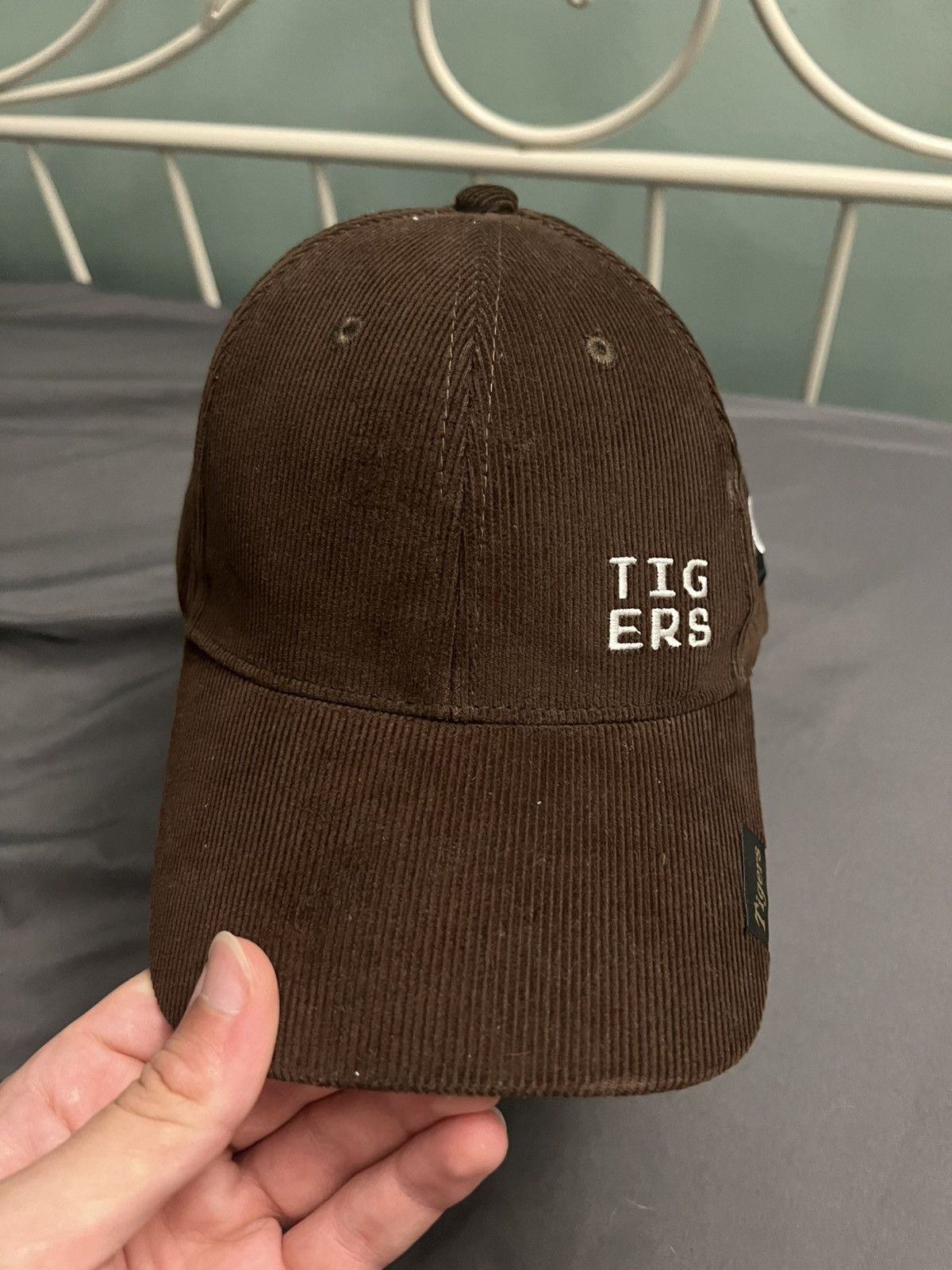 Other Hanshin Tigers Brown Corduroy Hat Size ONE SIZE - 2 Thumbnail
