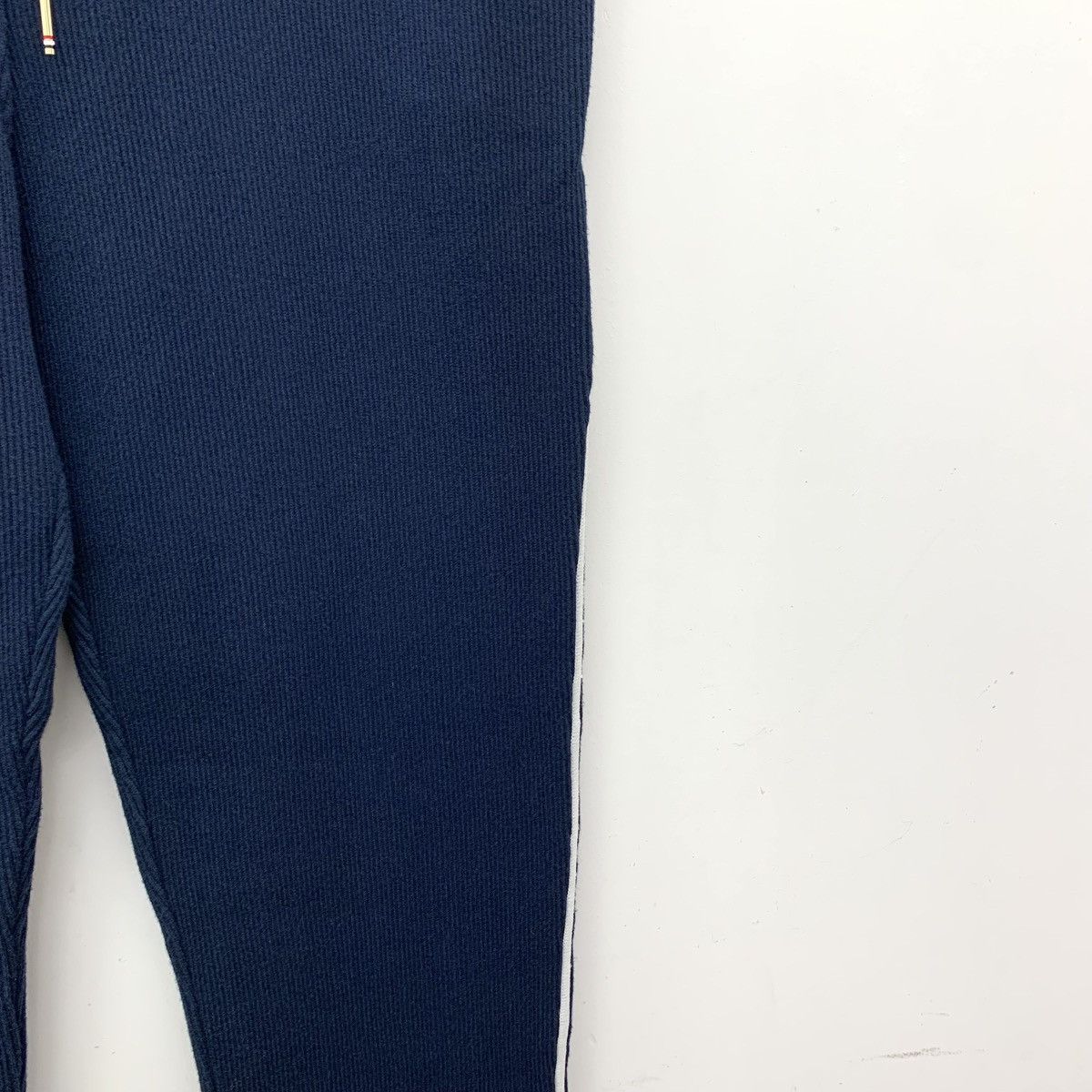 Thom Browne THOM BROWNE 22FW Dark Blue Cotton Casual Sweatpants K26WX Size US 30 / EU 46 - 4 Thumbnail