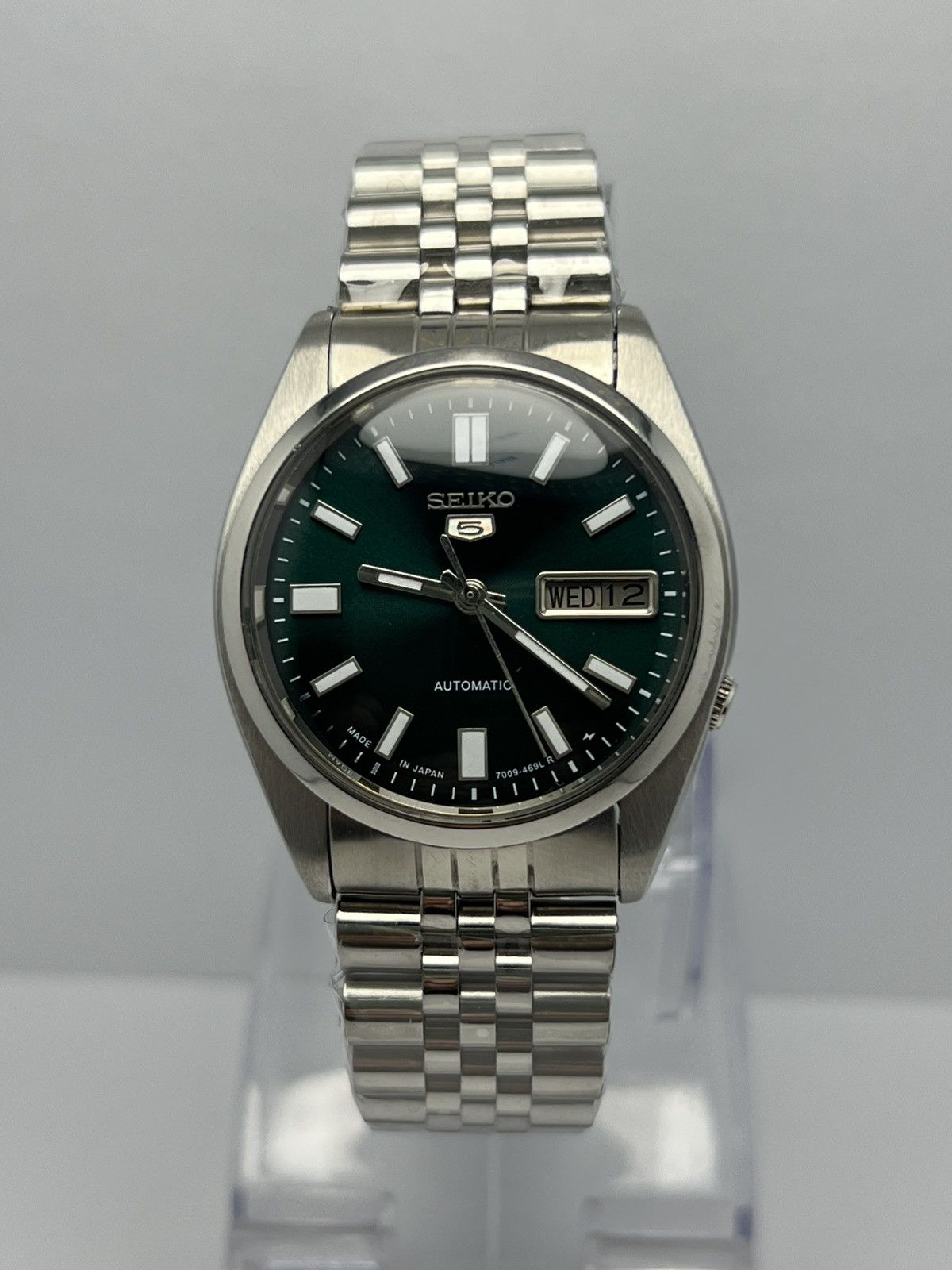 Seiko Seiko 5 Automatic Baton Dial Wrist Watch Day/Date Japan Size 36 - 10 Thumbnail