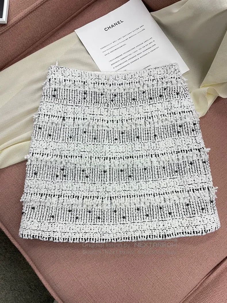 Chanel Chanel Black and white knitted striped skirt short skirt Size 25" / US 0 / IT 36 - 3 Thumbnail