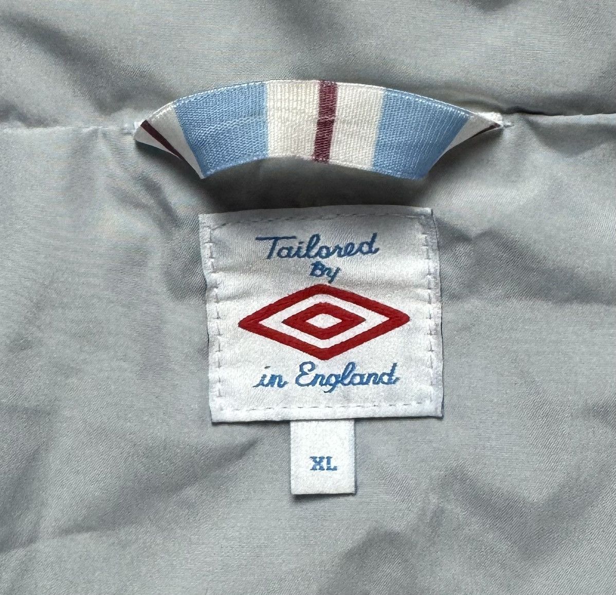 Umbro Manchester City 2010 2011 Football Soccer Track Jacket Umbro Size US XL / EU 56 / 4 - 13 Thumbnail