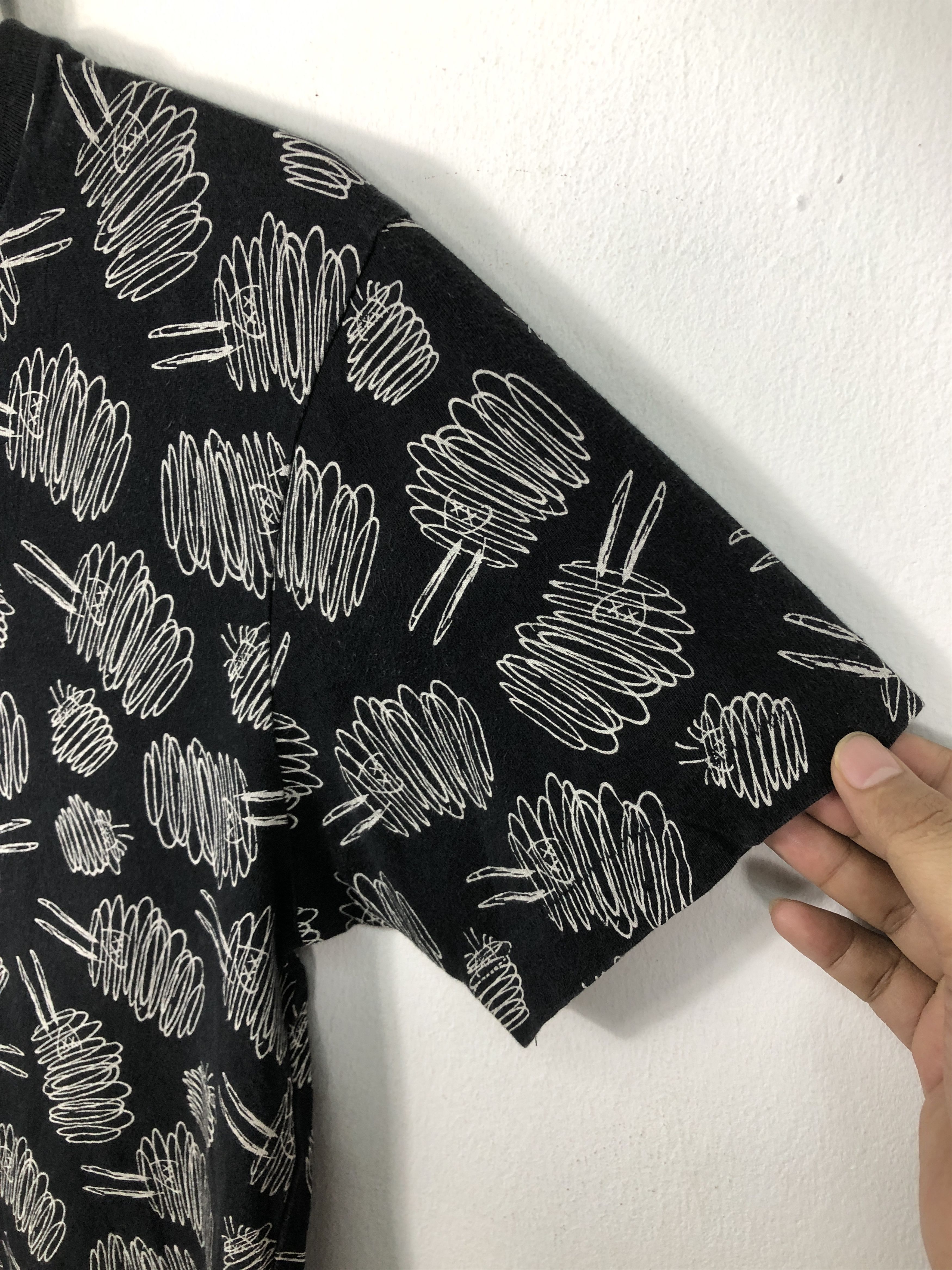 Kaws × Peanuts × Uniqlo Fullprint Kaws X Peanuts By Uniqlo T-Shirt Size US S / EU 44-46 / 1 - 4 Thumbnail