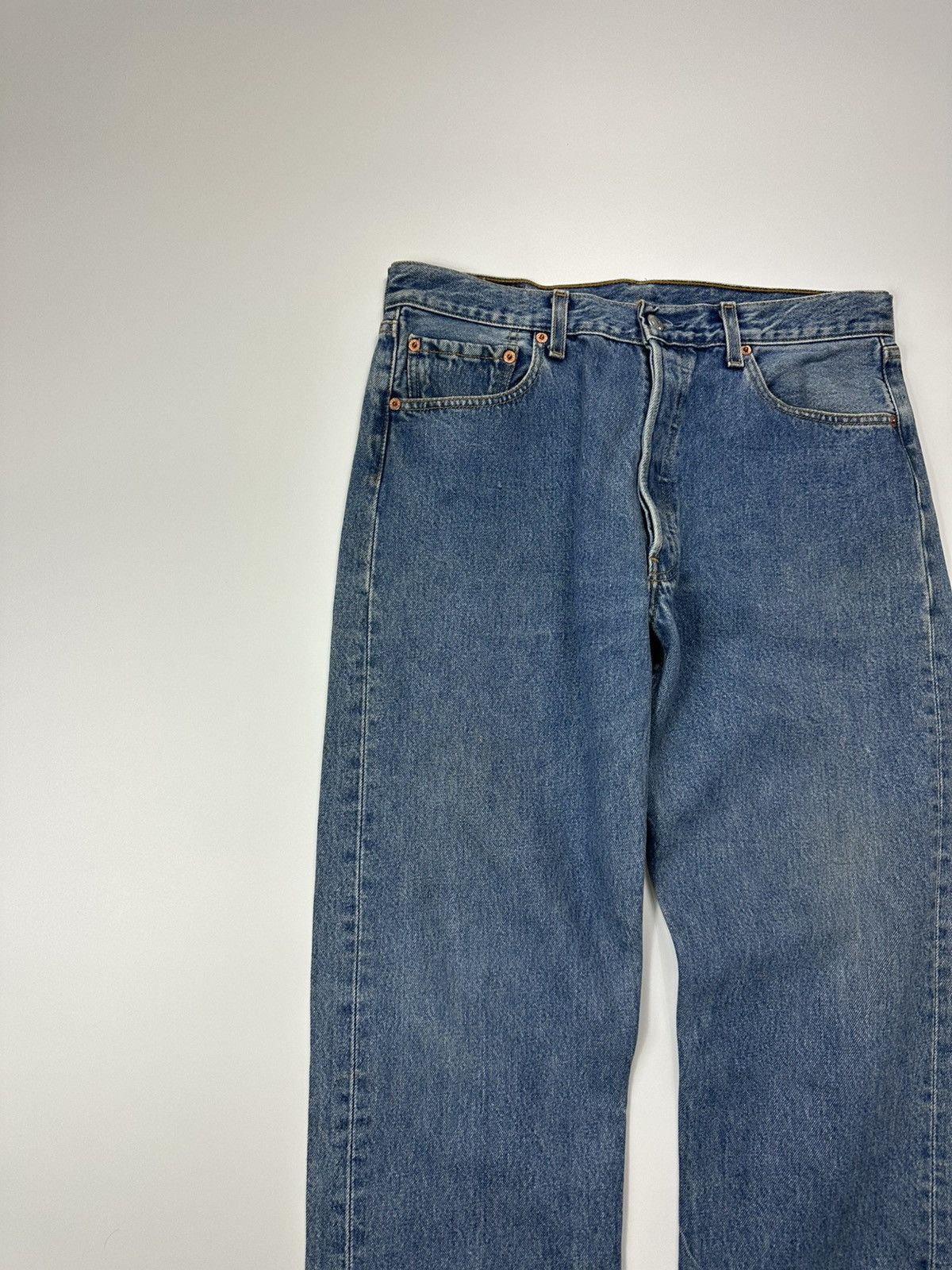 Levi's Vintage Levis 501 Denim Jeans W36 L34 Light Regular Size US 36 / EU 52 - 5 Thumbnail