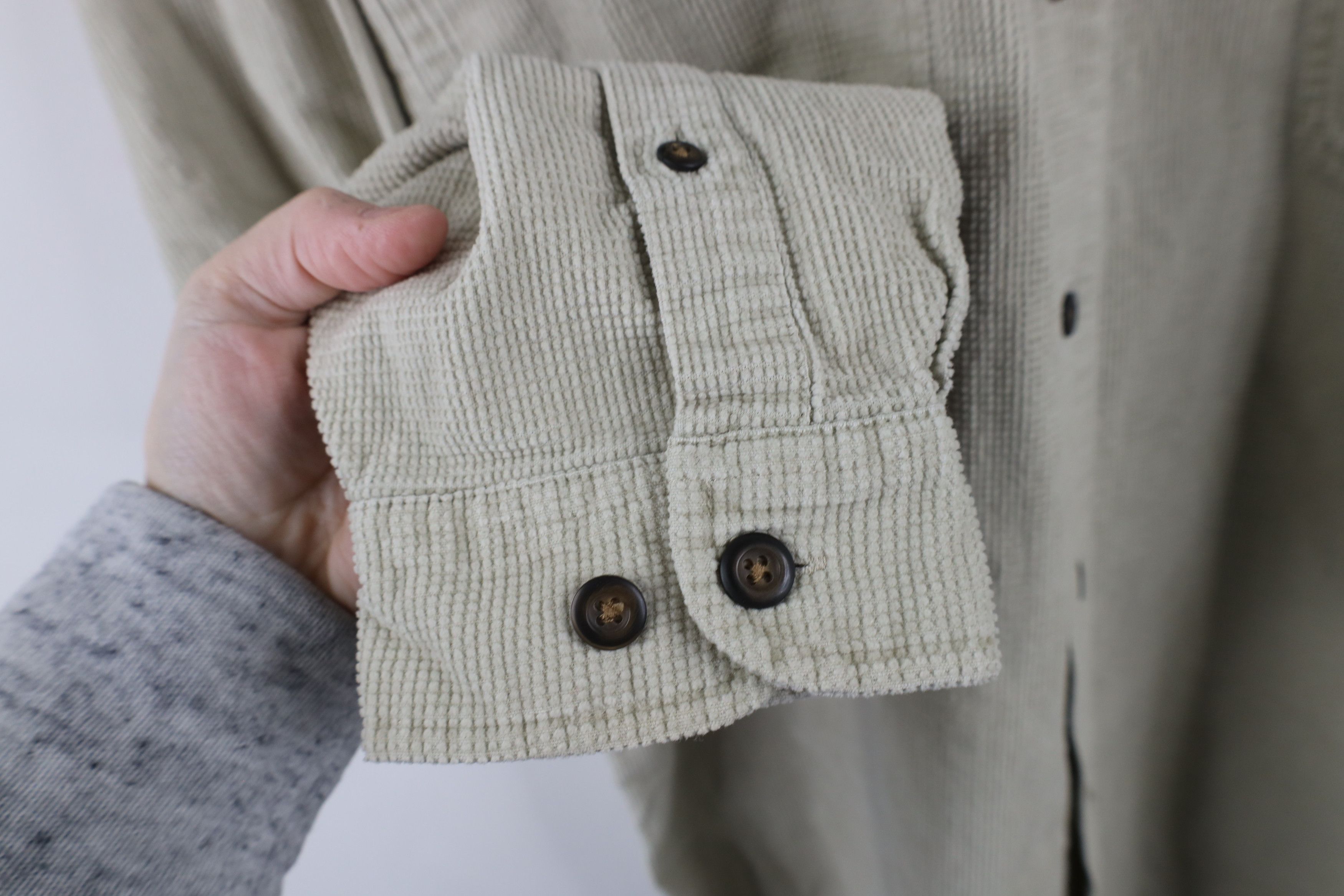 Vintage Vintage 90s Streetwear Corduroy Collared Button Shirt Beige Size US L / EU 52-54 / 3 - 6 Thumbnail
