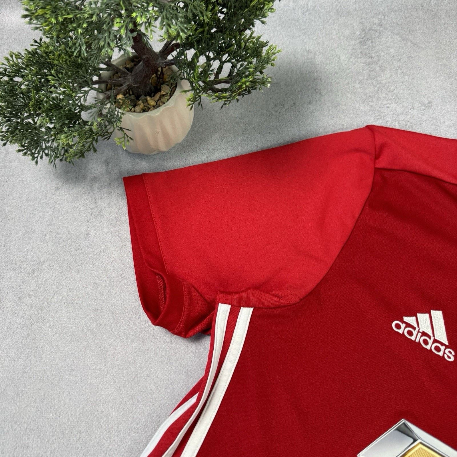 Adidas MANCHESTER UNITED 2016 2017 SOCCER JERSEY ADIDAS SIZE M Red Size US M / EU 48-50 / 2 - 7 Thumbnail