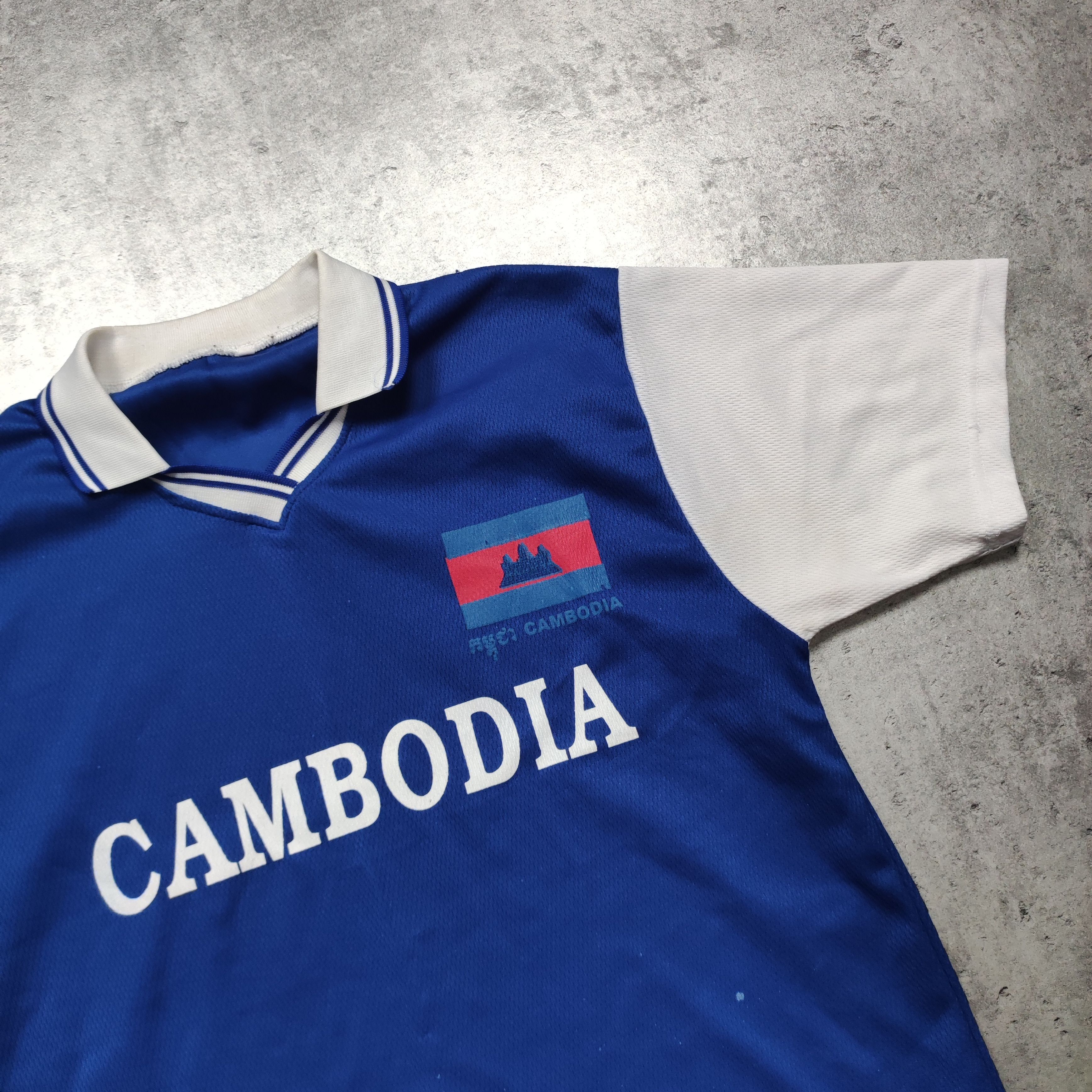 Vintage Vintage RARE 90s Football x Cambodian National Jersey Size US S / EU 44-46 / 1 - 4 Thumbnail