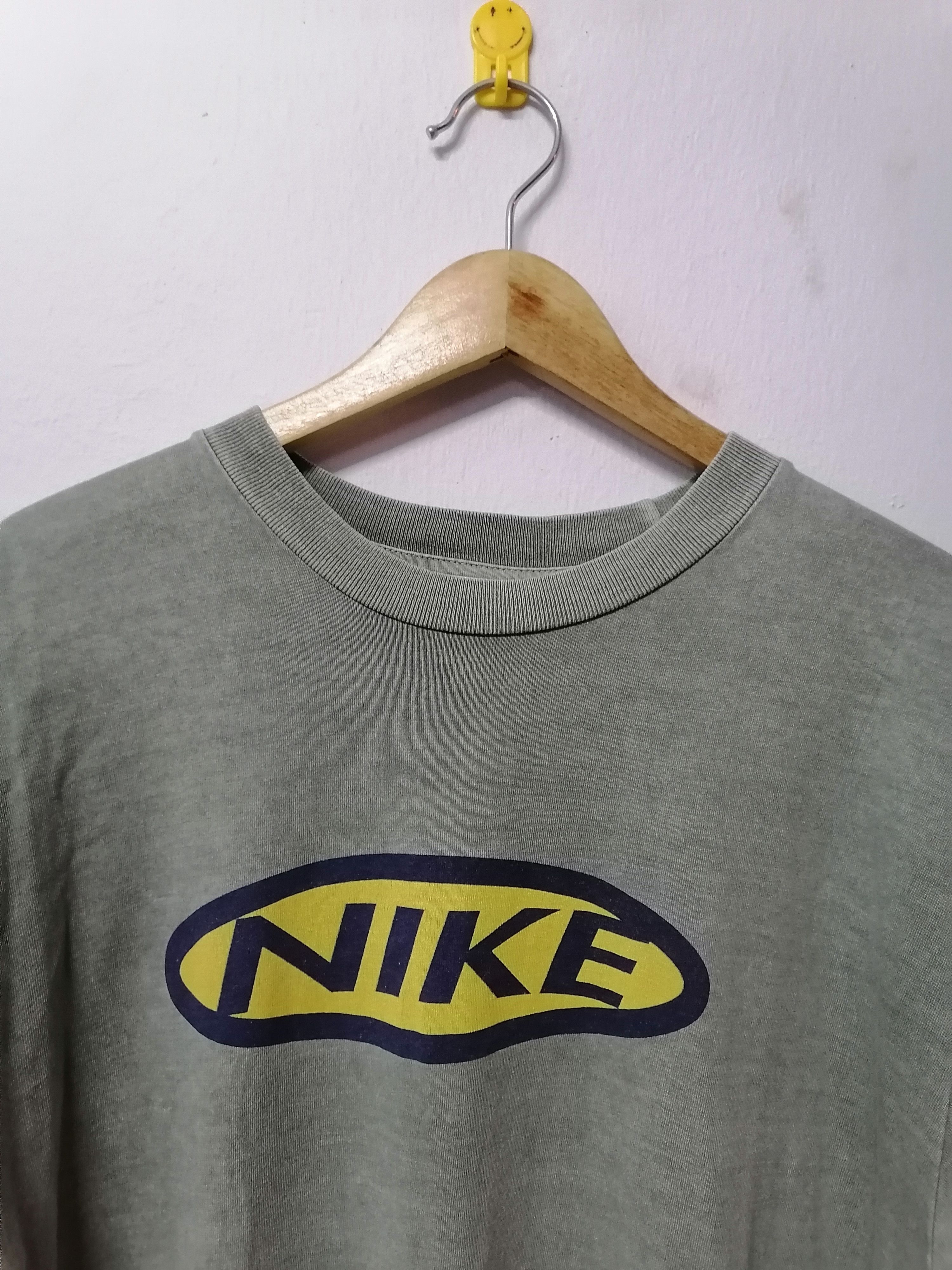 Nike Trashed Faded Vintage 90s Nike Tee Size US S / EU 44-46 / 1 - 4 Thumbnail