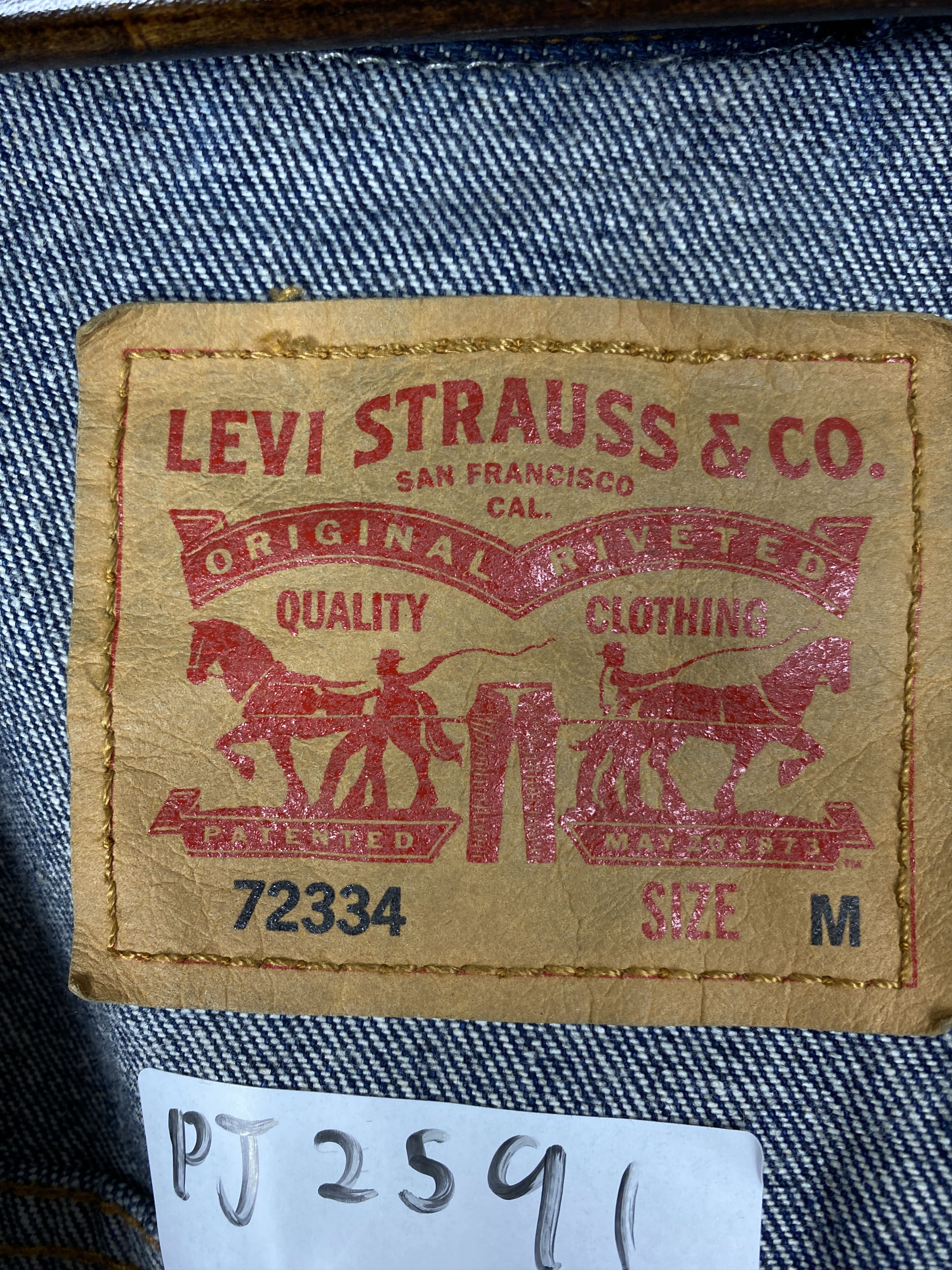 Levi's Vintage Levi's Button Up Blue Denim Jacket PJ2591 Size US M / EU 48-50 / 2 - 13 Thumbnail