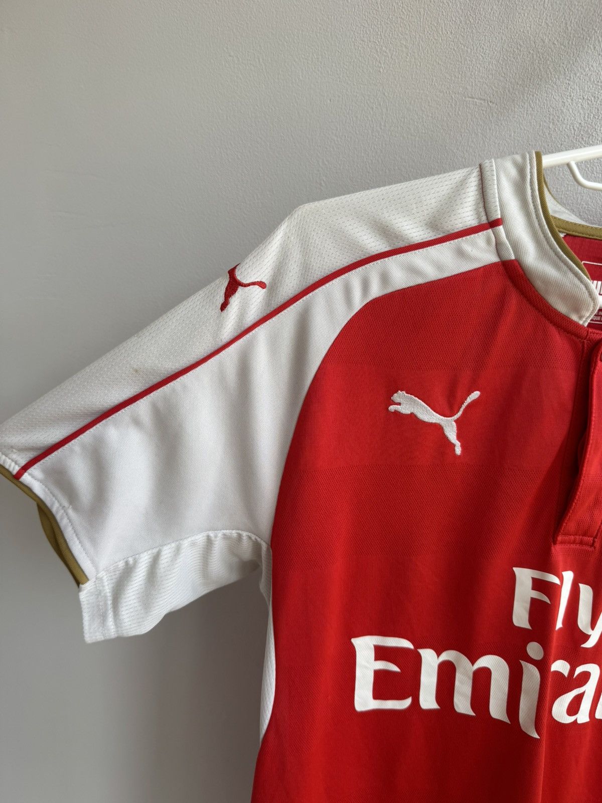 Puma ARSENAL 2015 2016 HOME SHIRT VINTAGE FOOTBALL SOCCER JERSEY Size US M / EU 48-50 / 2 - 3 Thumbnail