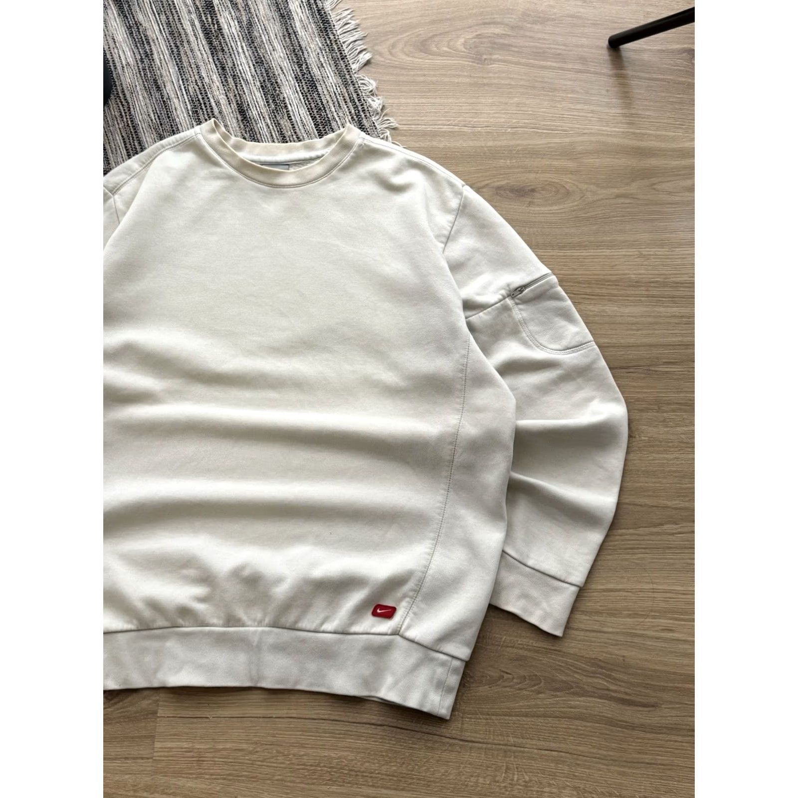 Nike Nike Vintage Sweatshirt Men M Beige 90s Retro Pullover Long Sleeve Logo Embroidered Classic USA Size US M / EU 48-50 / 2 - 2 Thumbnail