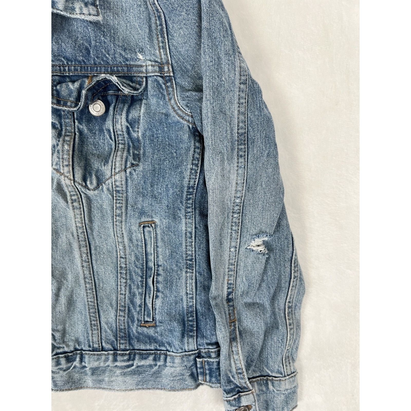 Lucky Brand Lucky Brand Tomboy Trucker Denim Jacket Women's Size XS Dist Size XS / US 0-2 / IT 36-38 - 2 Thumbnail