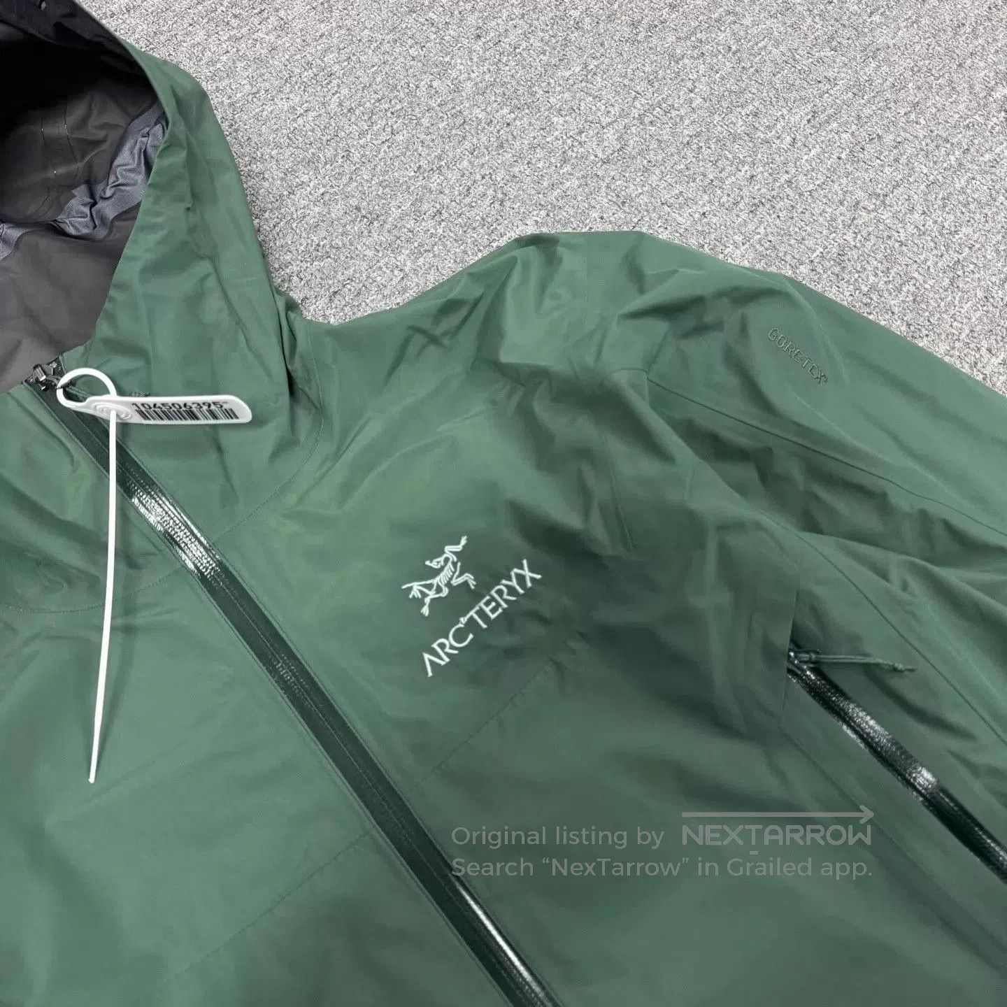 Arc'teryx Green Hooded Rain Jacket, Size M. Size US M / EU 48-50 / 2 - 5 Thumbnail