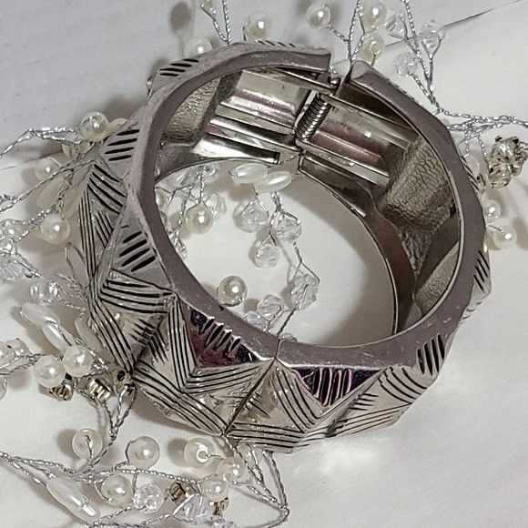 Other Substantial Silver Colored Cuff SIZE 2-1/2" Diameter Size ONE SIZE - 1 Thumbnail