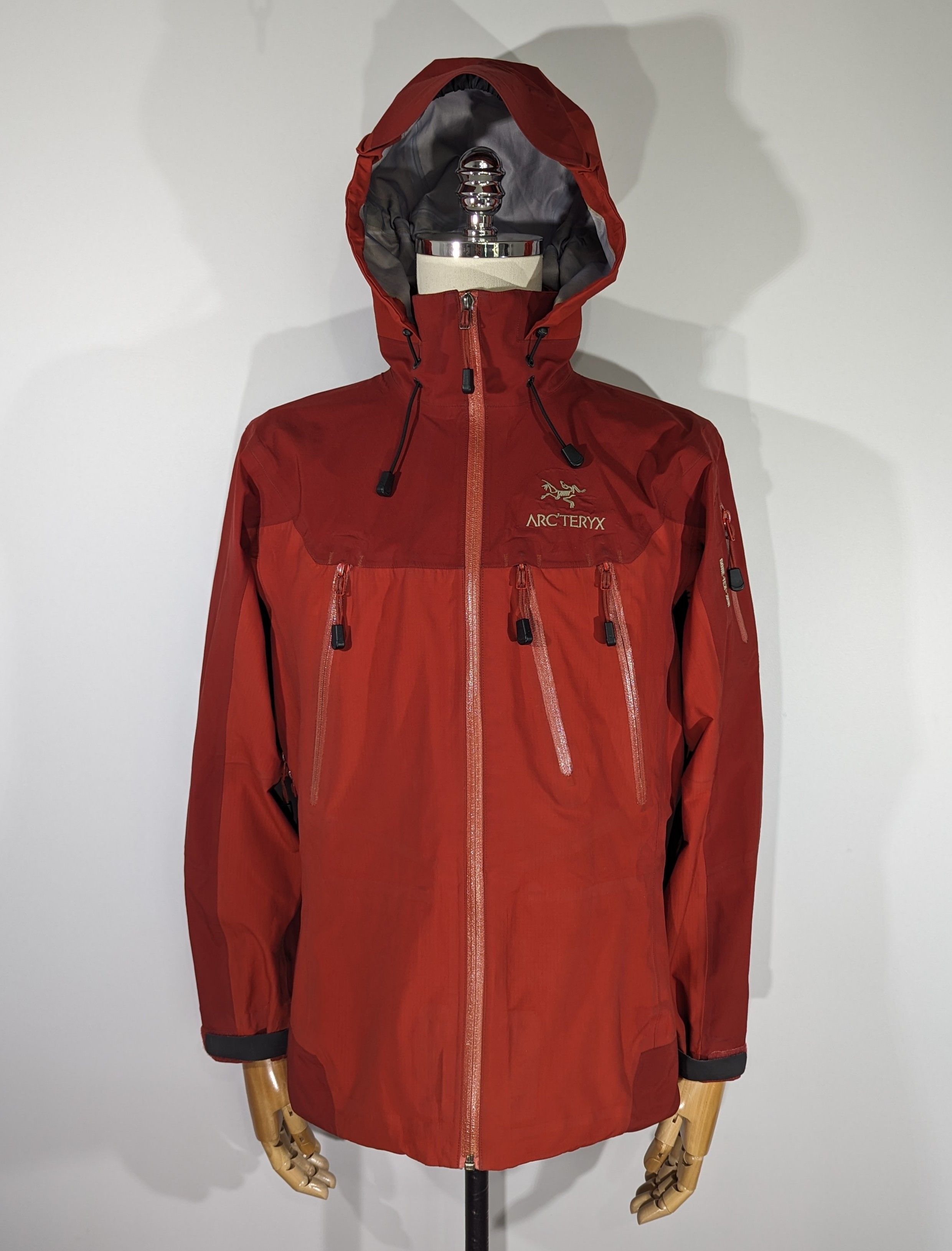Arc'Teryx Arc'teryx Theta AR Med Sangria GoreTex XCR Jacket Outdoor