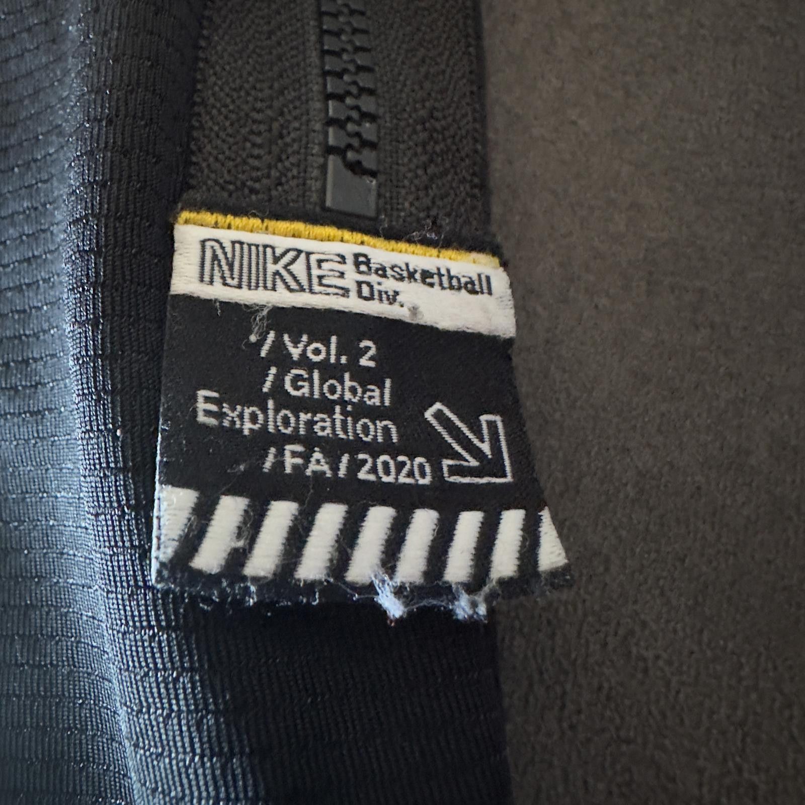 Nike Nike Men's Black & Gold Shorts - DNA Global Exploration Size US 34 / EU 50 - 7 Thumbnail