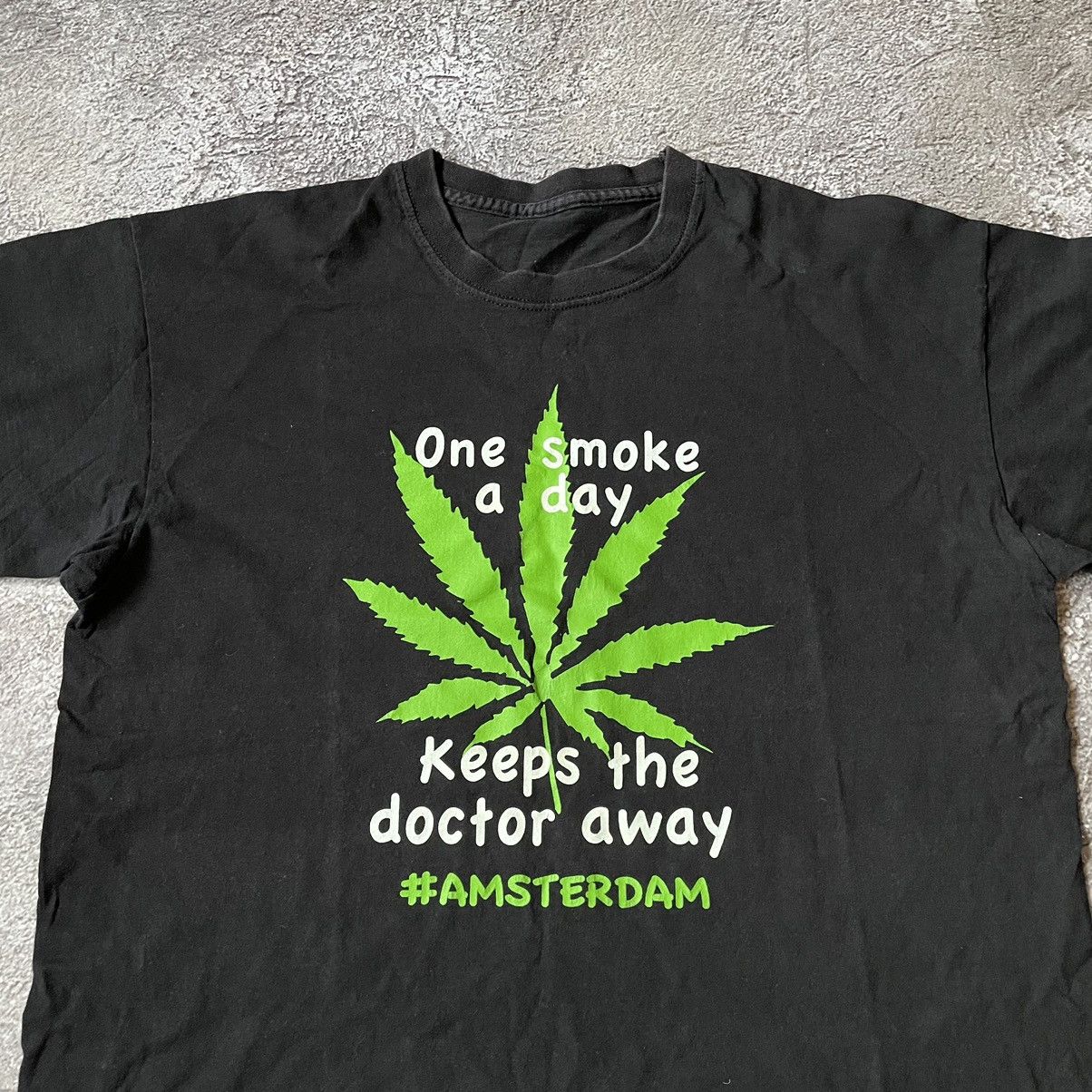 Vintage Vintage Y2K Graphic Tee Weed Leaf Funny Print Black Grail M Size US M / EU 48-50 / 2 - 4 Thumbnail