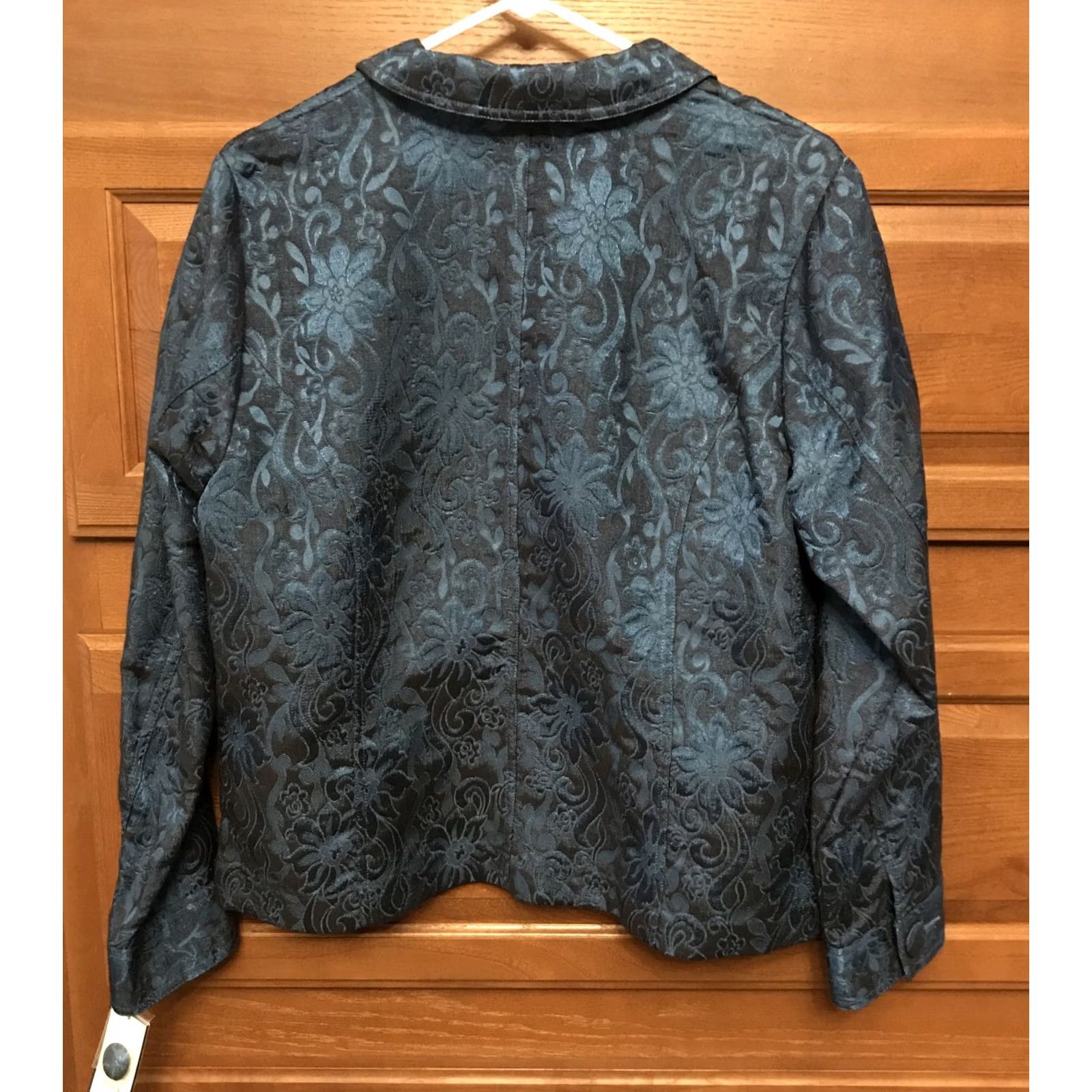 Croft & Barrow Croft & Barrow Blazer Jacket Women L Blue Jacquard Button Pockets NEW Size L / US 10 / IT 46 - 2 Thumbnail