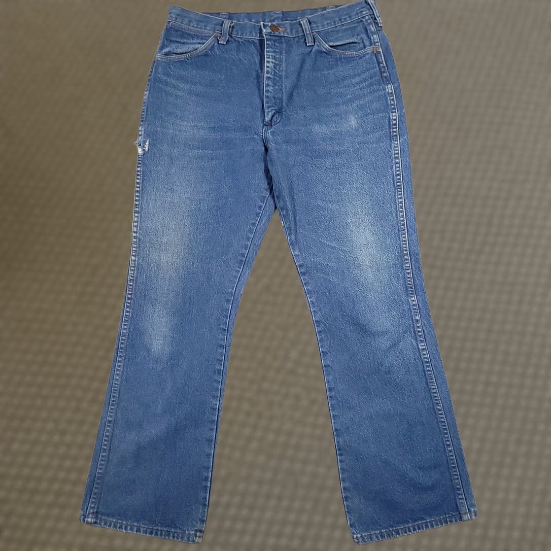 Wrangler VINTAGE Wrangler 945NAV Bootcut Jeans Mens Size 36x30 Actual 33X29 Denim USA Bass? Size US 36 / EU 52 - 1 Thumbnail