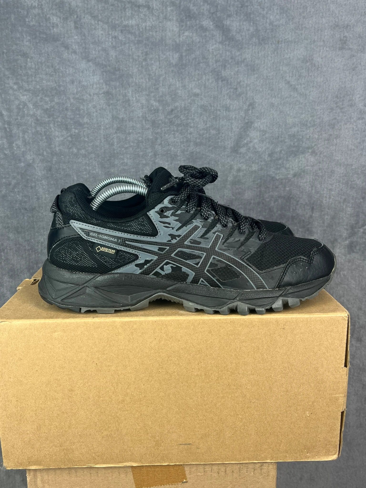 Asics Asics black sneakers retro running Size US 6.5 / EU 39-40 - 5 Thumbnail