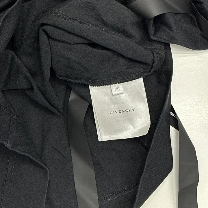 Givenchy Givenchy Givenchy FW22 Black Graphic Short Sleeve TShirt - Size US XS / EU 42 / 0 - 2 Thumbnail