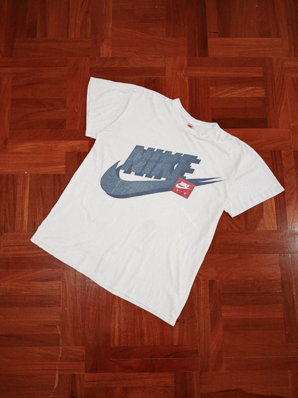 Nike Vintage Nike Big Spellouts 90's Made in USA T-shirt Size US XL / EU 56 / 4 - 1 Thumbnail