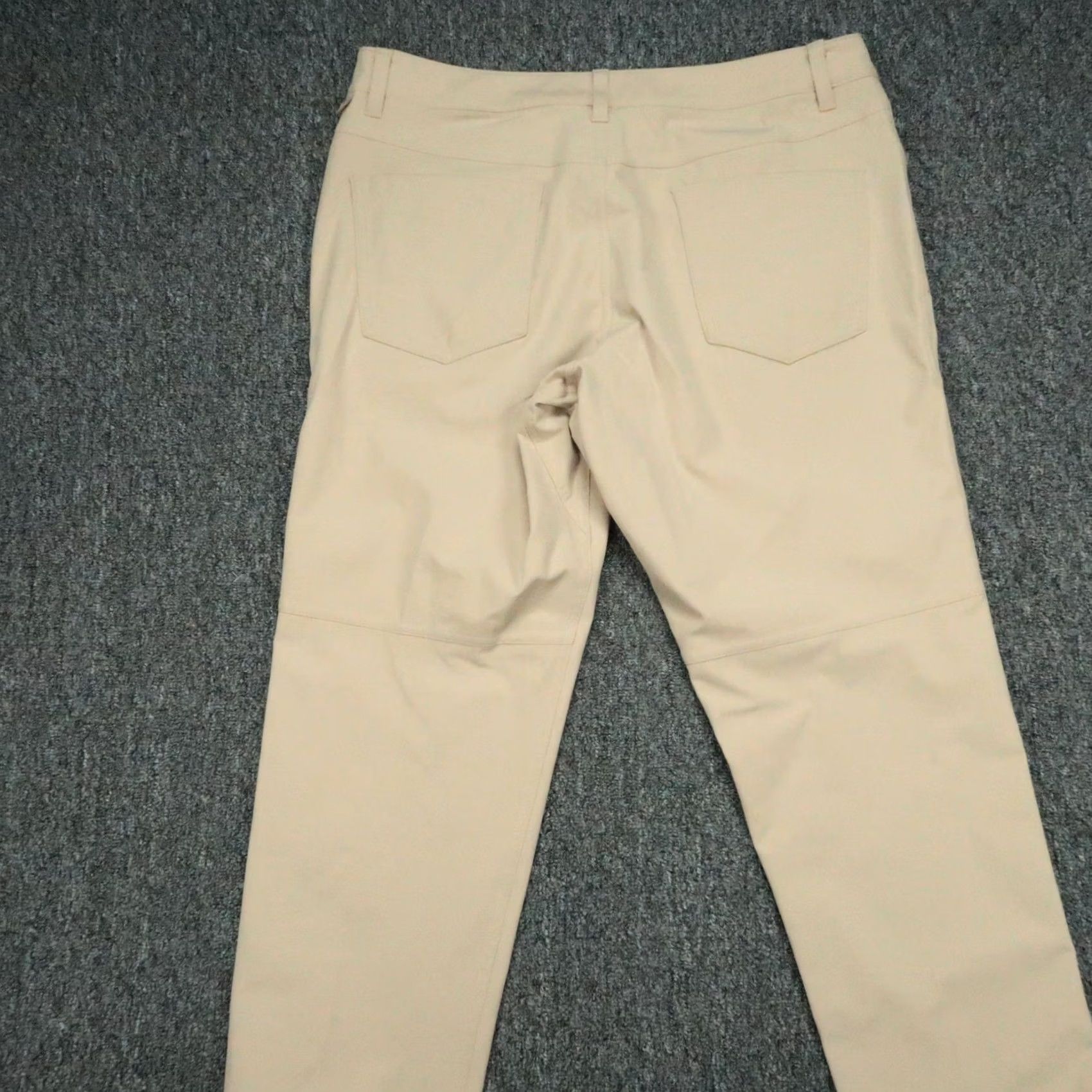 Lululemon lululemon Pants Mens 33x28 Khaki Tan Classic Warpsteme 5 Pocket Trouser Shirt? Size US 33 - 5 Thumbnail