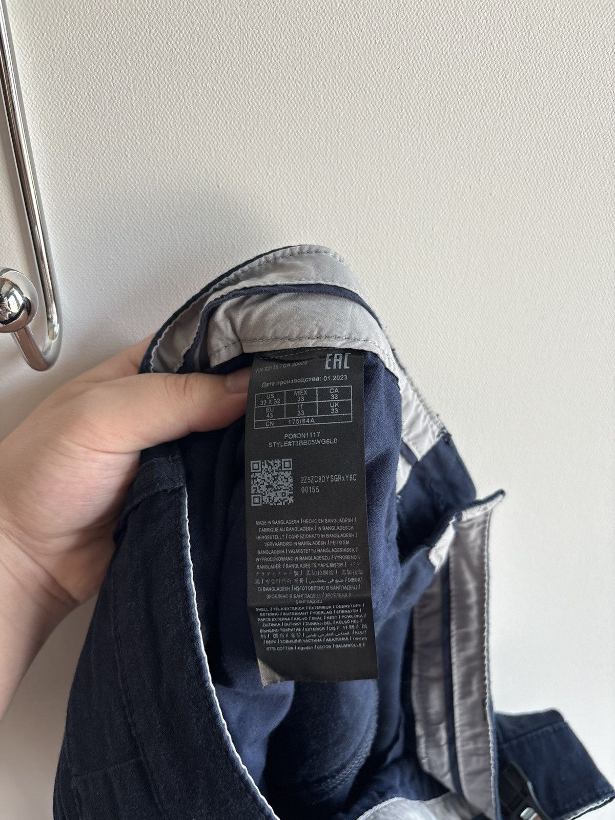 Guess Guess 33x32 Navy Skinny Chino Casual Pants Basics Size US 33 - 10 Thumbnail