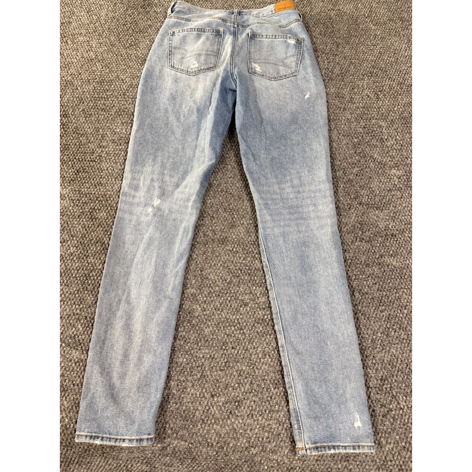 American Eagle Outfitters American Eagle Outfitters Jeans Womens 2 x-long Mom Jean Distressed Denim Pants Blue 5-Pocket High Rise Slim Stretch Inseam 31 Size 26" / US 2 / IT 38 - 4 Thumbnail