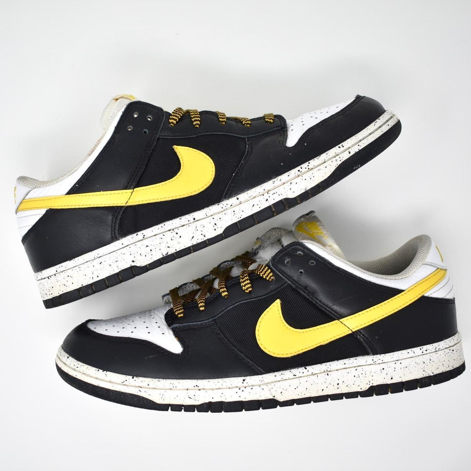Nike 2008 Nike Dunk Low CL “Varsity Maize” Size US 10.5 / EU 43-44 - 2 Thumbnail